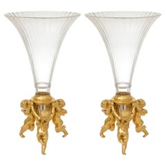 coppia di vasi francesi del XIX secolo in stile Luigi XVI in ormolu e cristallo Baccarat