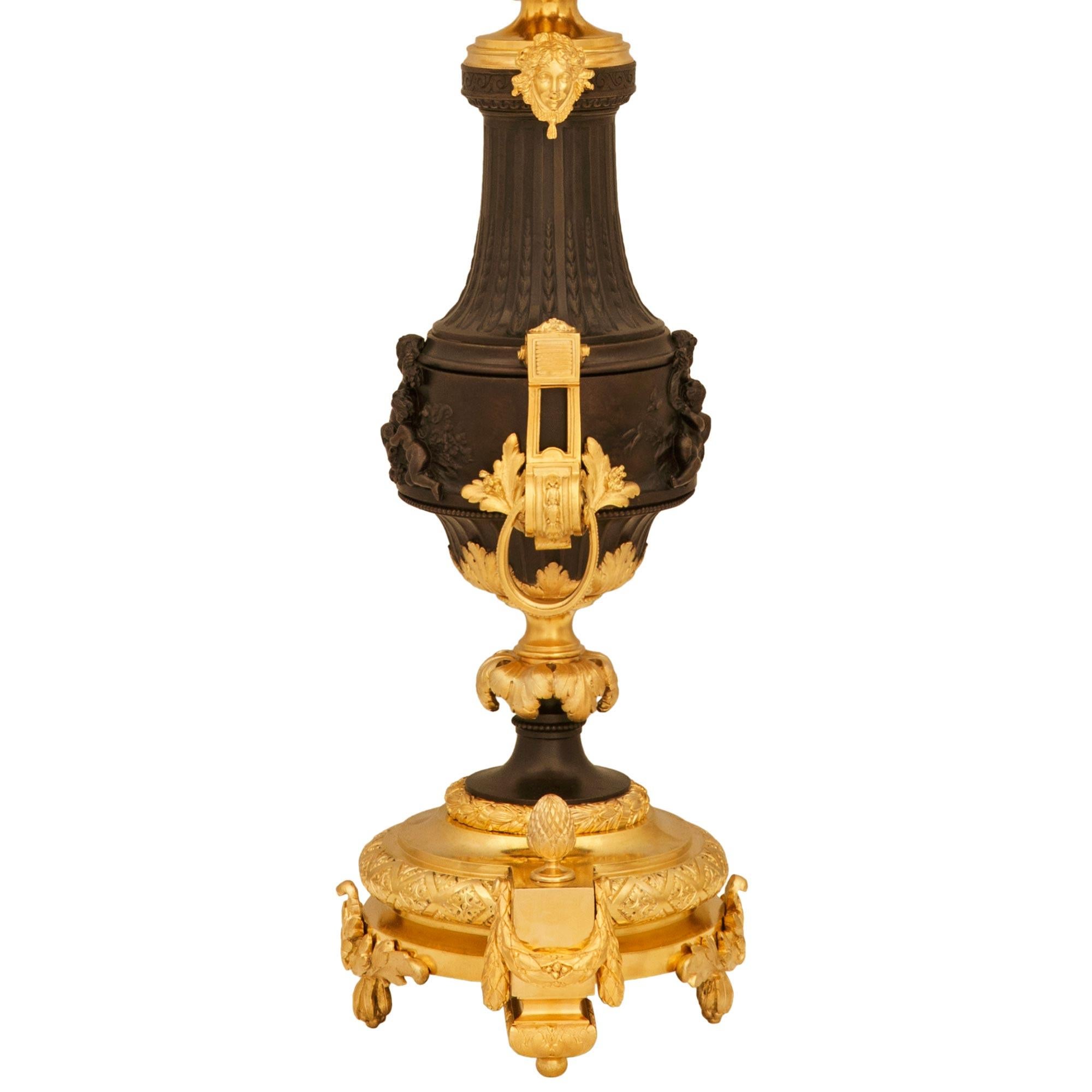 coppia di lampade francesi del XIX secolo in stile Luigi XVI con ormeggio e bronzo In condizioni buone in vendita a West Palm Beach, FL