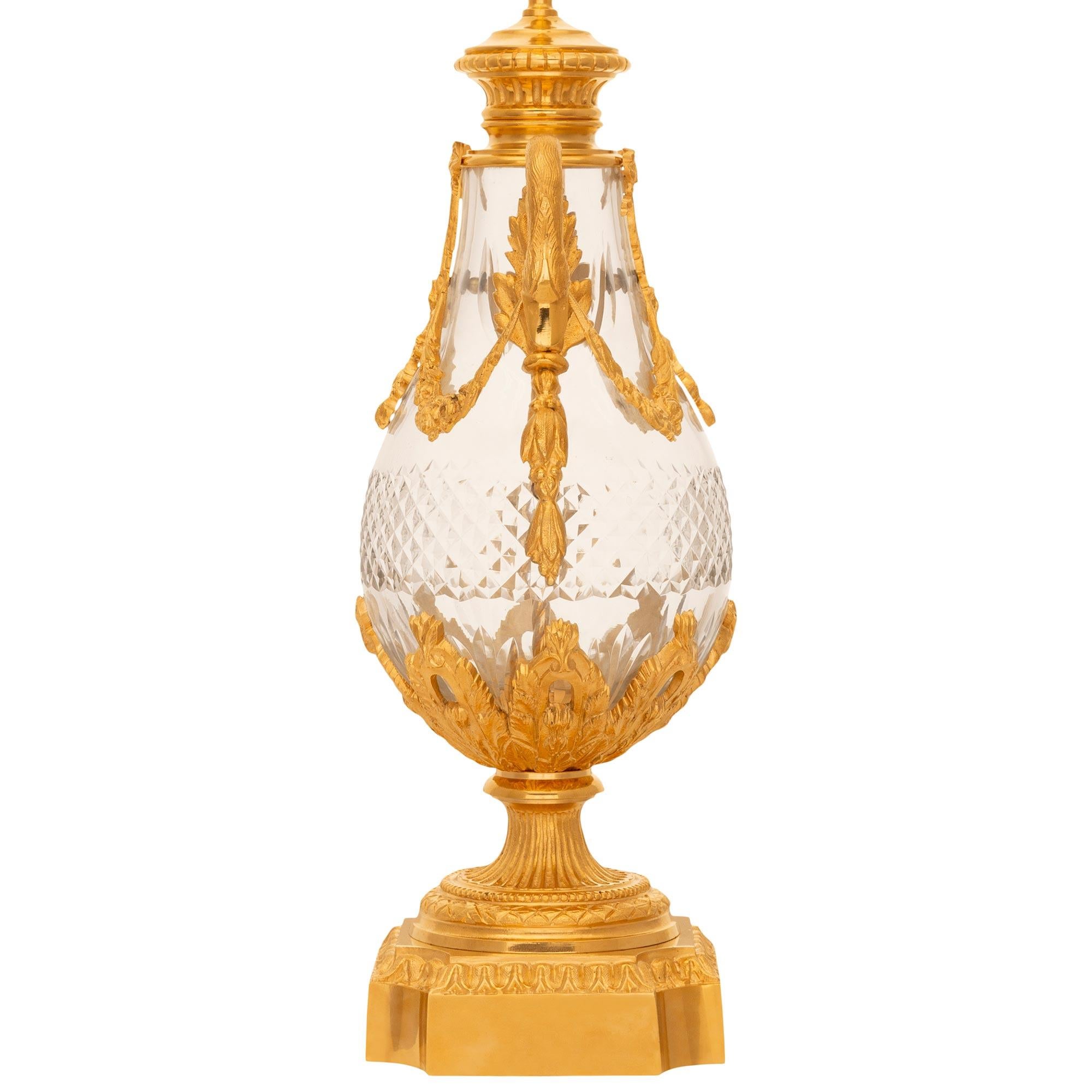 coppia di lampade francesi del XIX secolo in stile Luigi XVI con ormeggio e cristallo In condizioni buone in vendita a West Palm Beach, FL