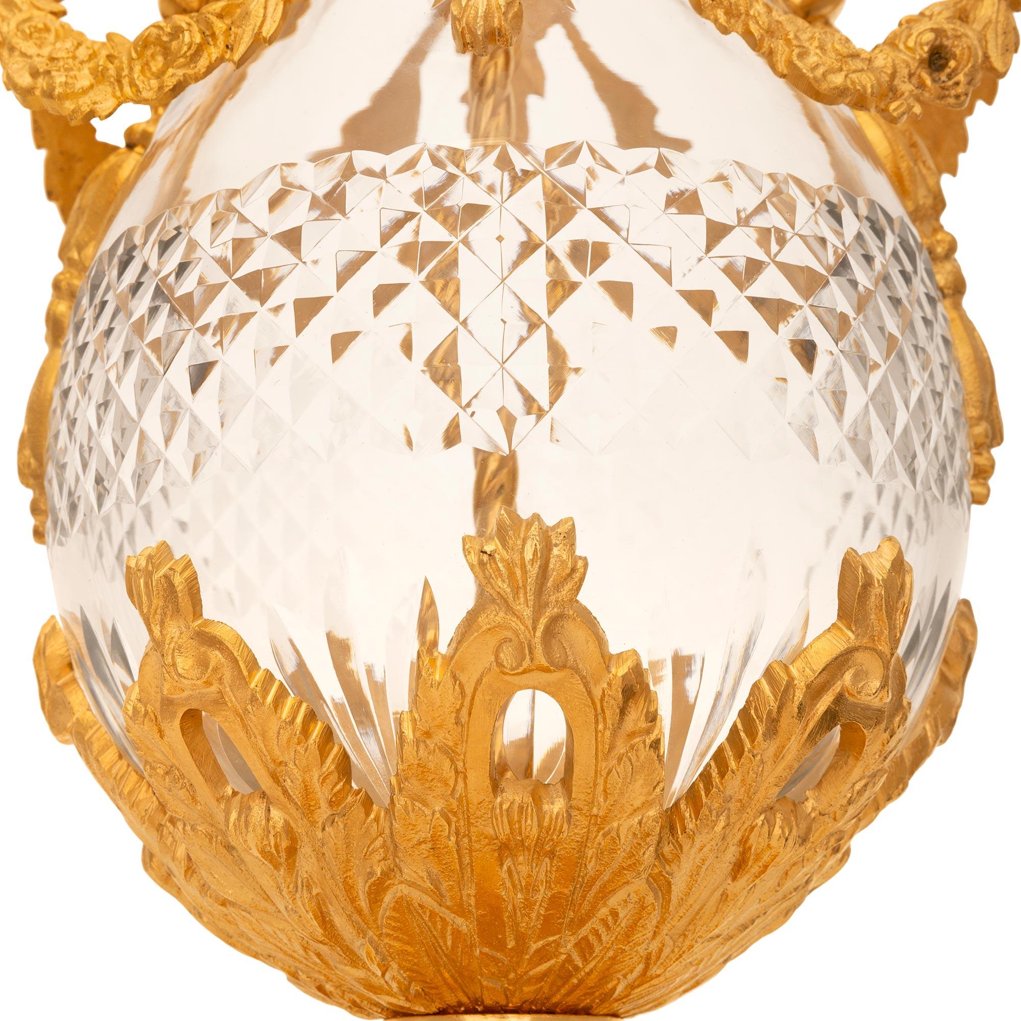 coppia di lampade francesi del XIX secolo in stile Luigi XVI con ormeggio e cristallo in vendita 3