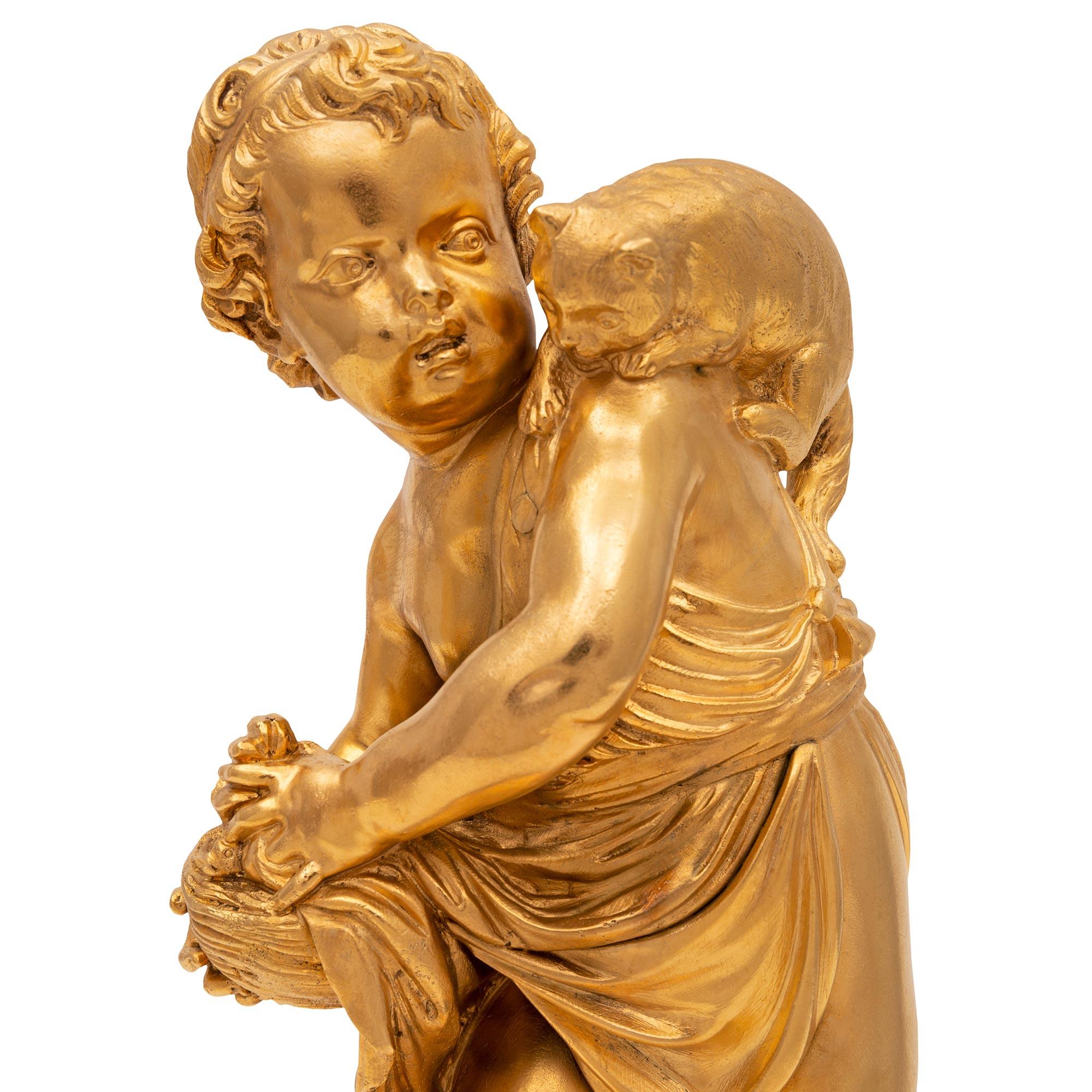 Similoro Coppia di statue in marmo e ormolu di stile Luigi XVI del XIX secolo in vendita