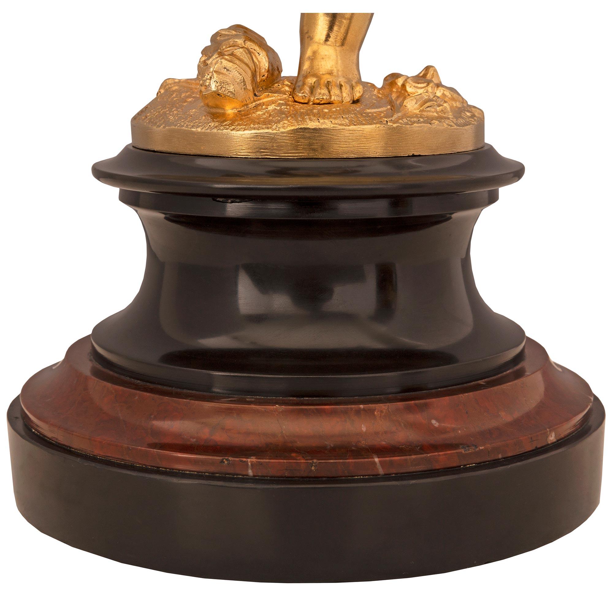 Coppia di statue in marmo e ormolu di stile Luigi XVI del XIX secolo in vendita 4