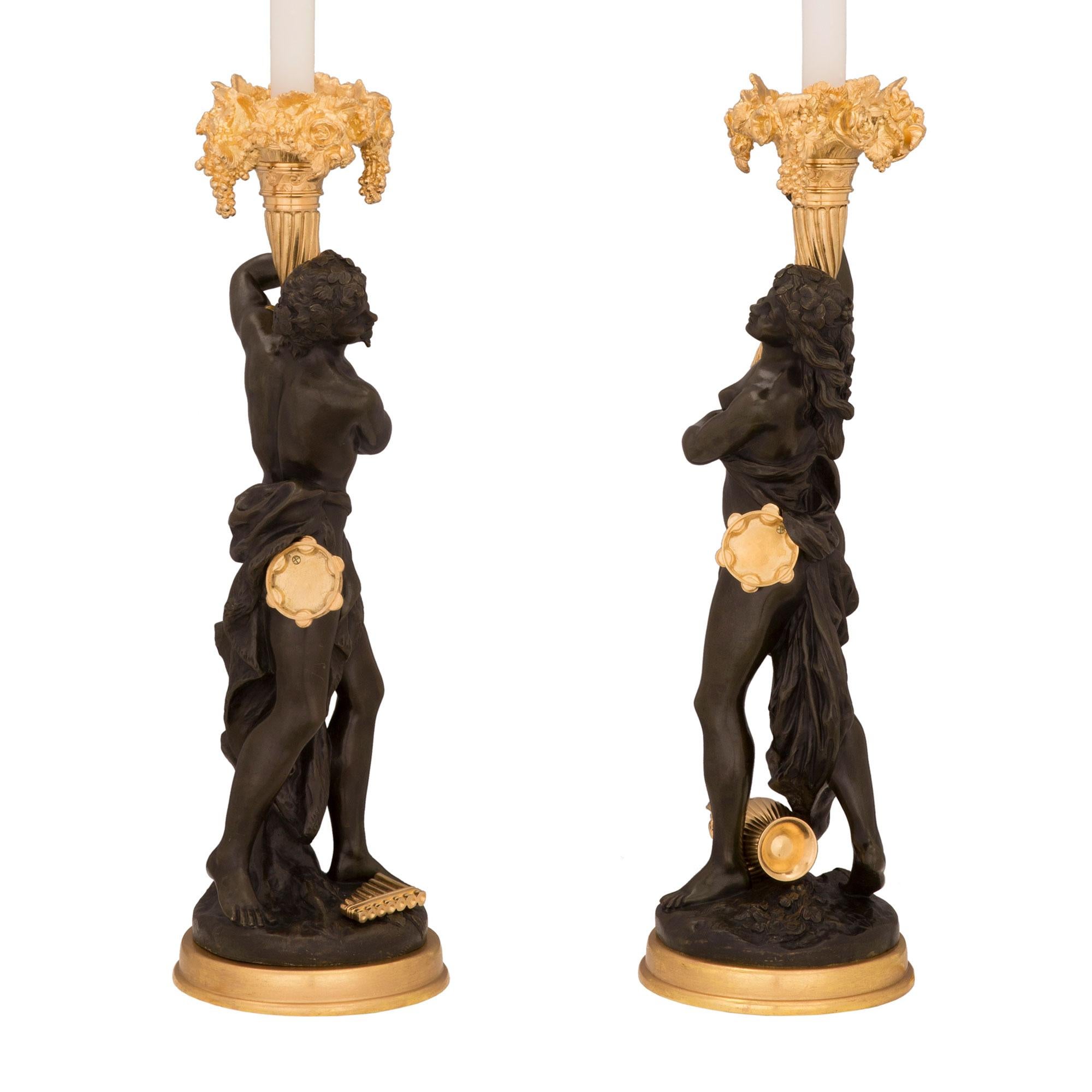 Coppia di lampade francesi del XIX secolo in stile Luigi XVI con ormeggio e bronzo patinato In condizioni buone in vendita a West Palm Beach, FL
