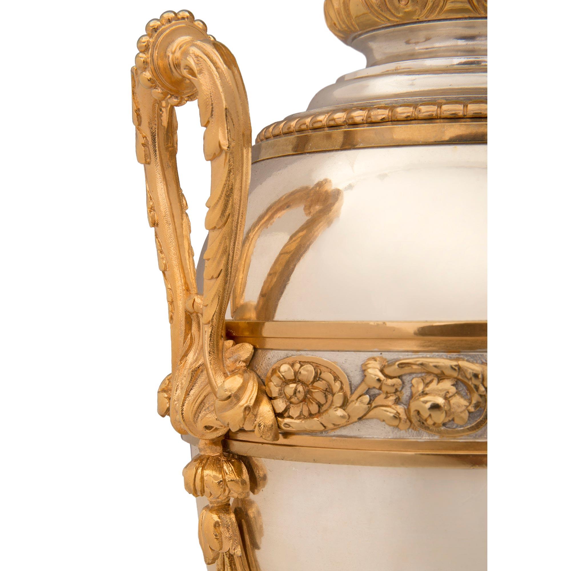 Pair of French 19th Century Louis XVI St. Ormolu and Silvered Bronze Lamps For Sale 4