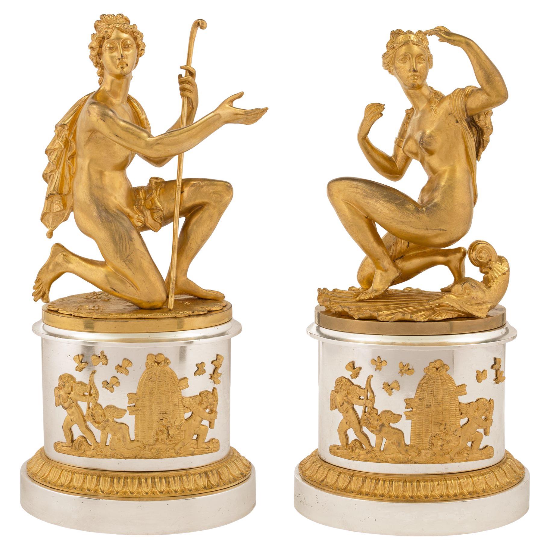 Paar französische Goldbronze- und versilberte Bronzestatuen im Louis-XVI-Stil des 19. Jahrhunderts