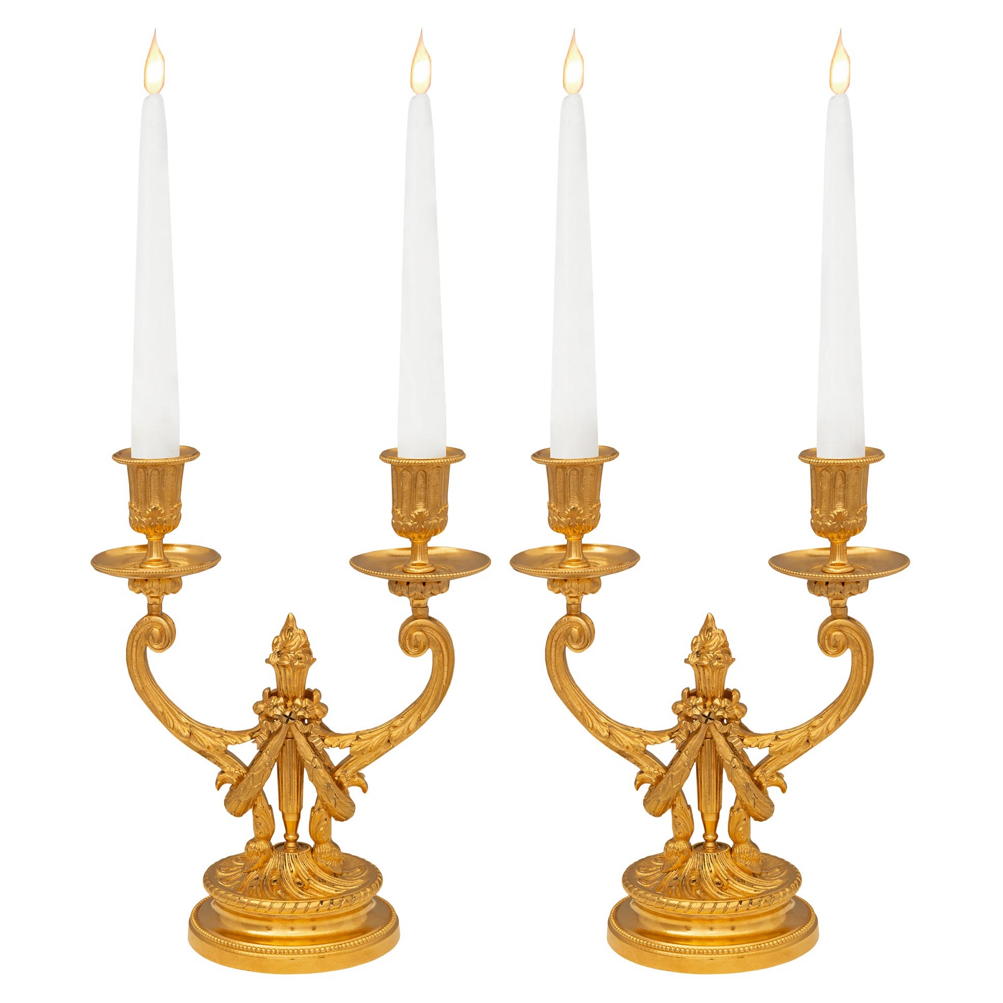 Paar französische Louis XVI St. Ormolu-Kronleuchter aus dem 19.