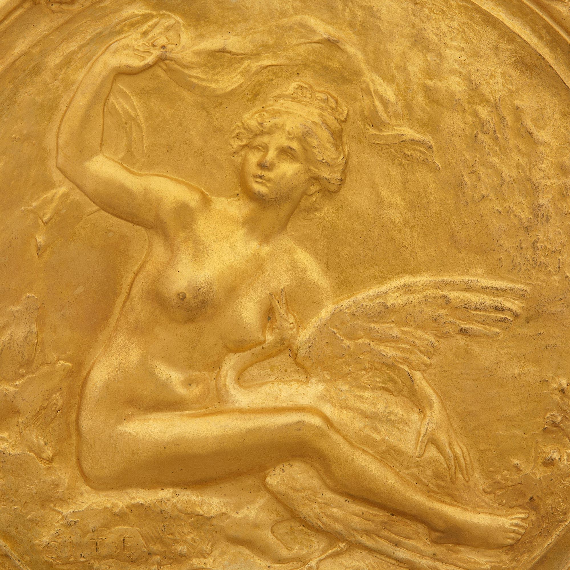 Paire de plaques en bronze doré de style Louis XVI du XIXe siècle en vente 1