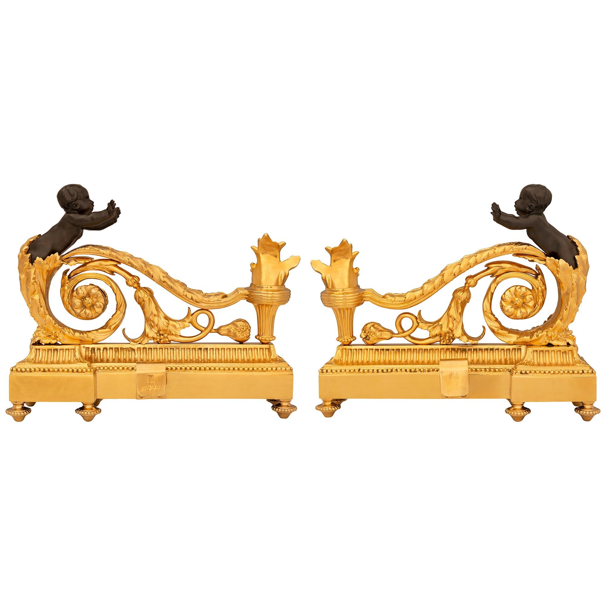 coppia di candelabri francesi del XIX secolo in bronzo patinato e ormolu del XIX secolo in stile Luigi XVI in vendita 4