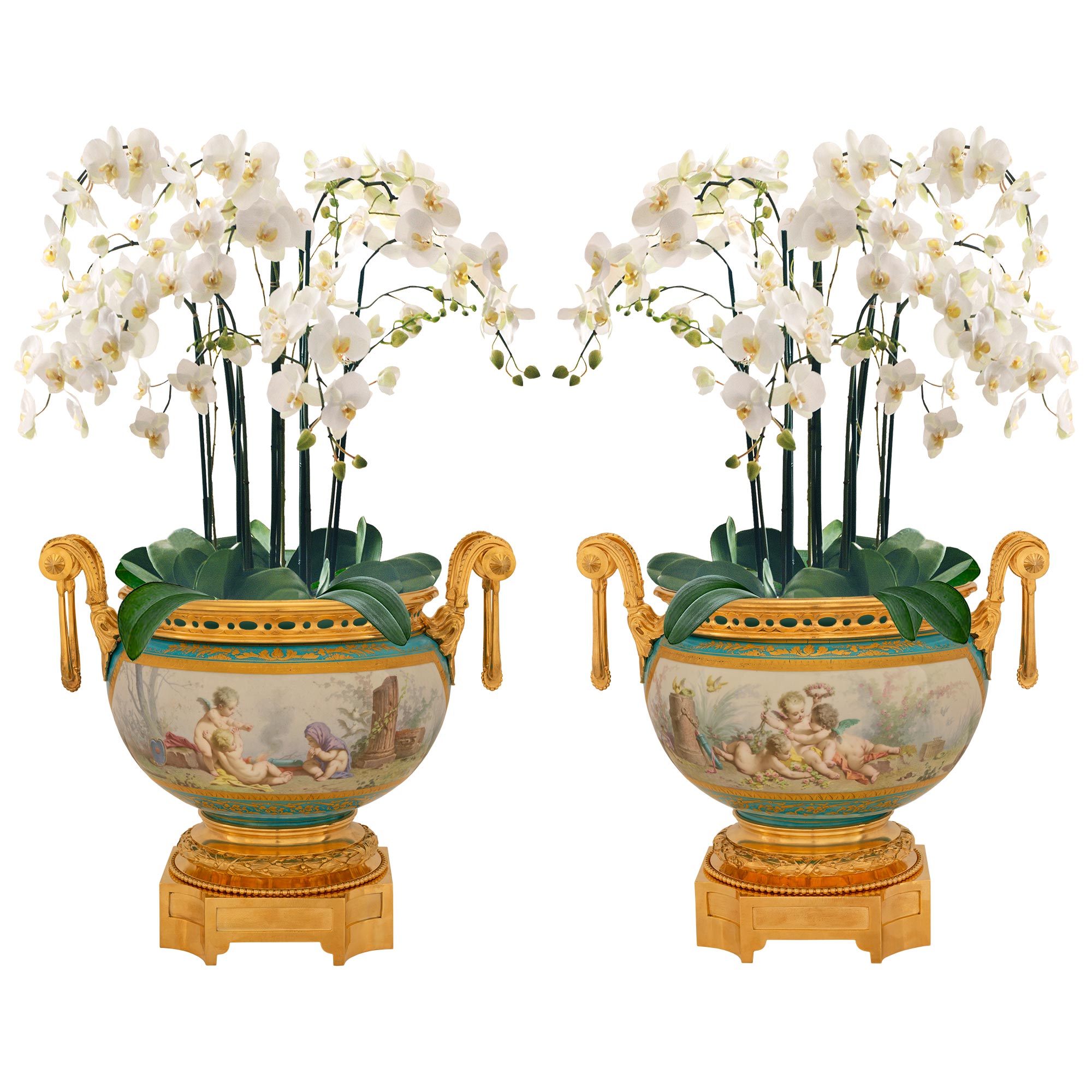 Paar französische Porzellan- und Ormolu-Vasen aus dem 19. Jahrhundert im Stil Ludwig XVI. von Sèvres im Angebot