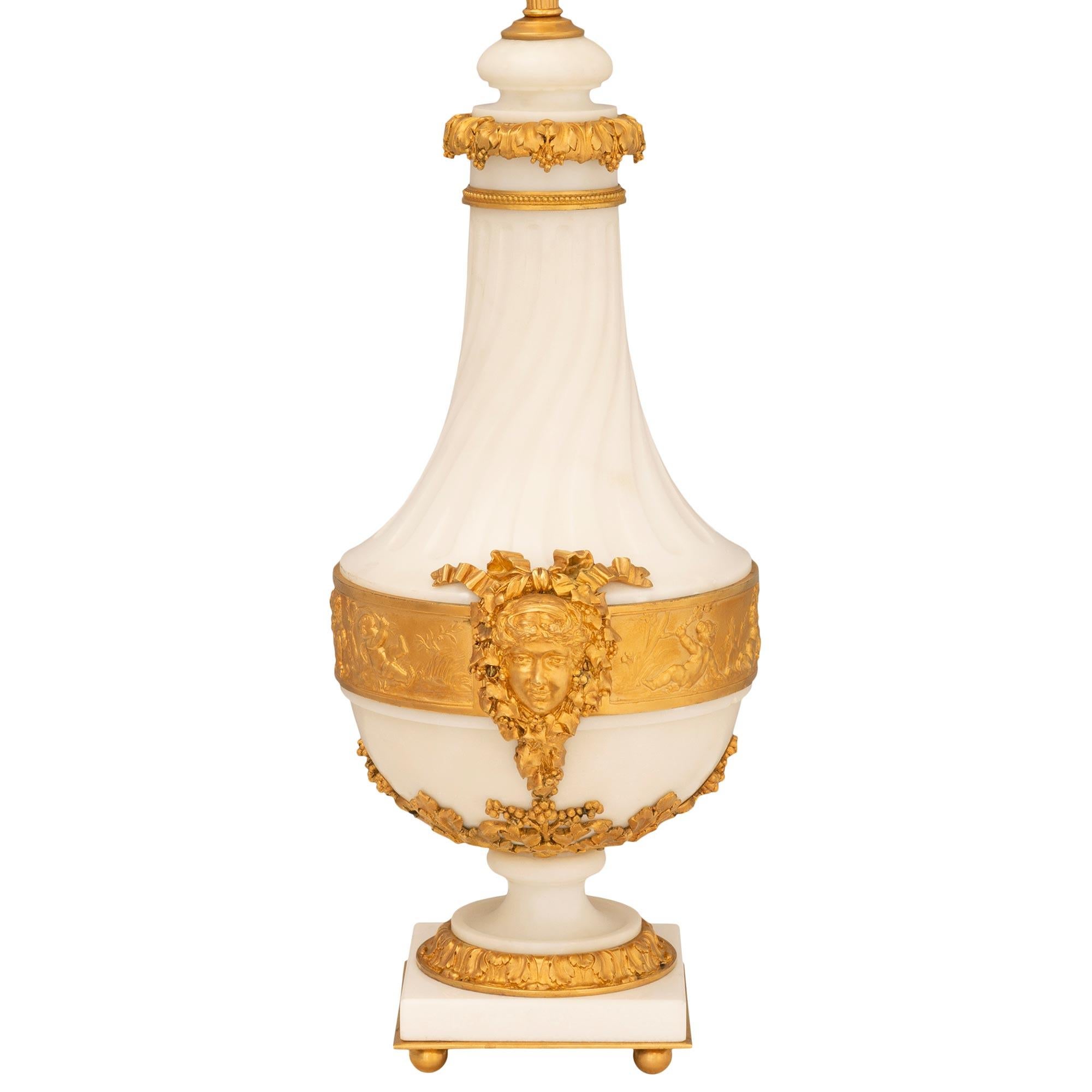 Pair of French 19th Century Louis XVI St. White Carrara Marble and Ormolu Lamps In Good Condition In West Palm Beach, FL