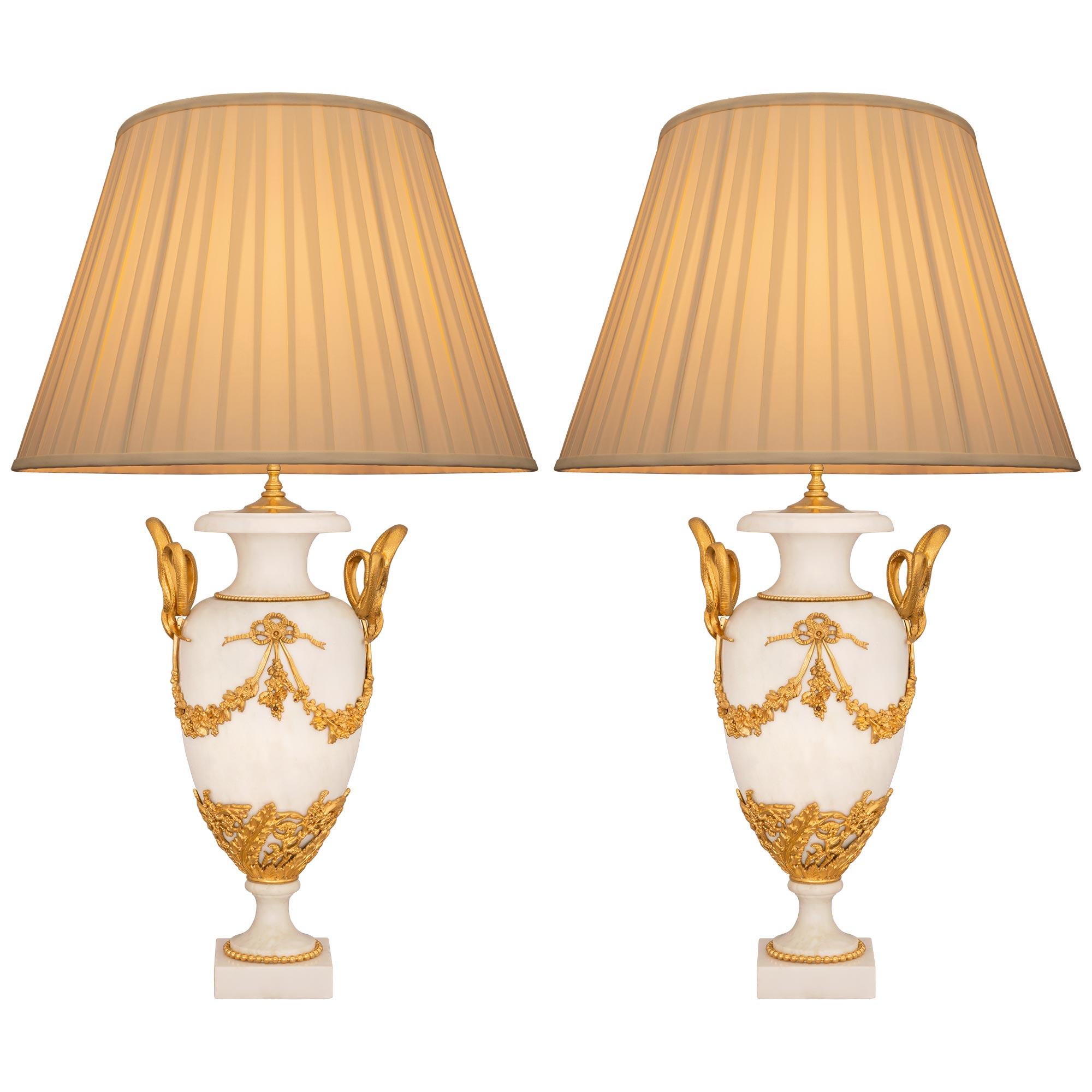 Pair of French 19th Century Louis XVI St. White Carrara Marble and Ormolu Lamps For Sale 5