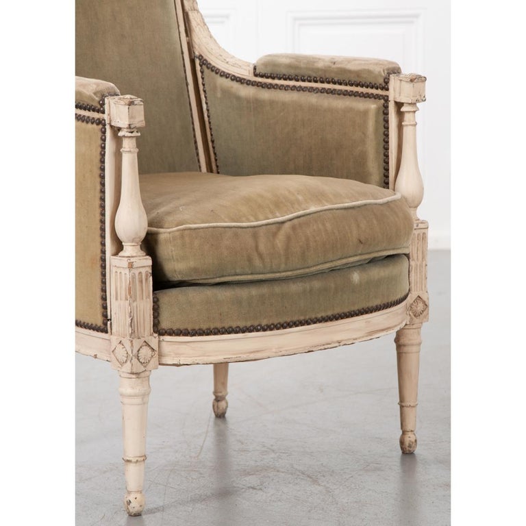 Pair of French 19th Century Louis XVI-Style Bergeres In Good Condition For Sale In Baton Rouge, LA