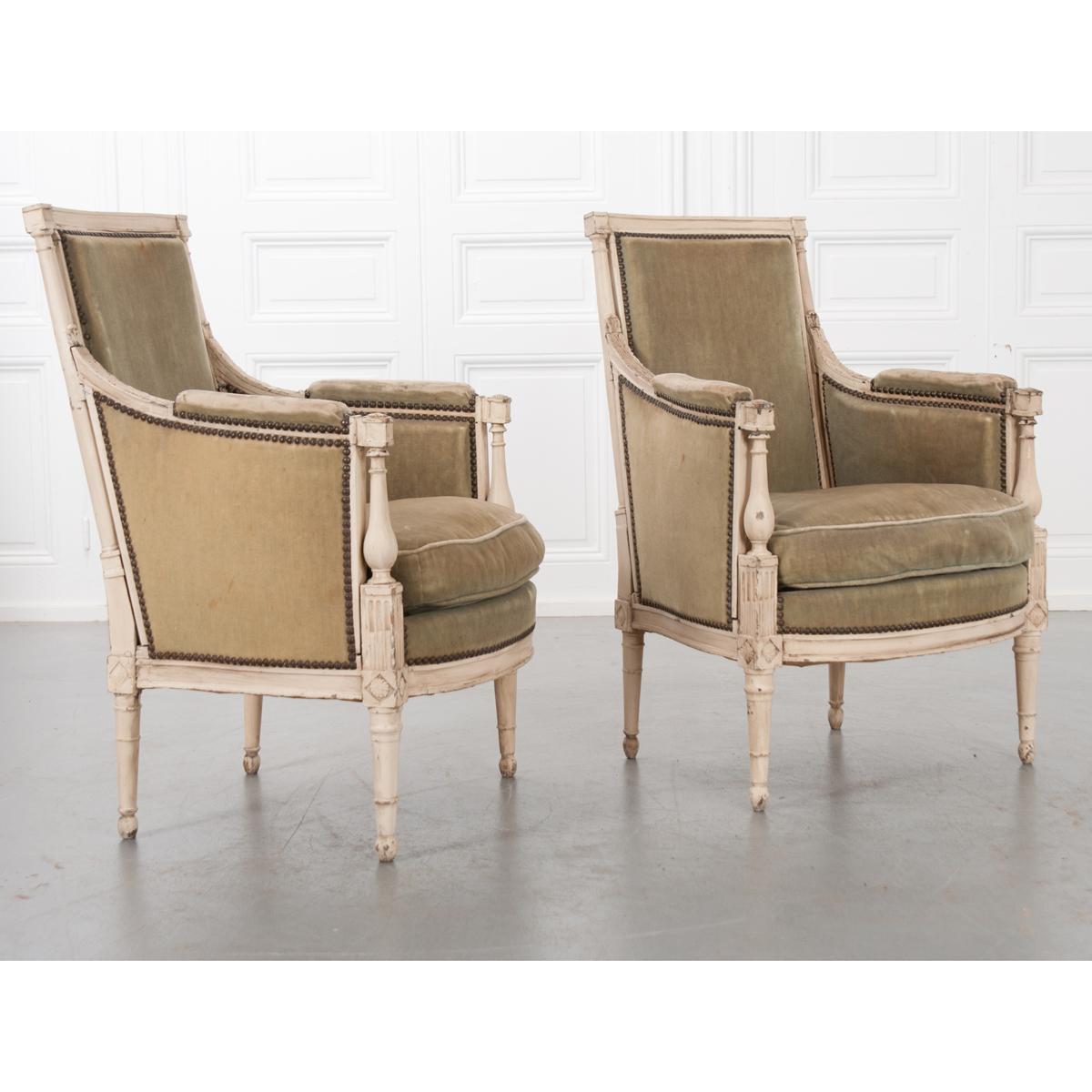 Pair of French 19th Century Louis XVI-Style Bergeres 3