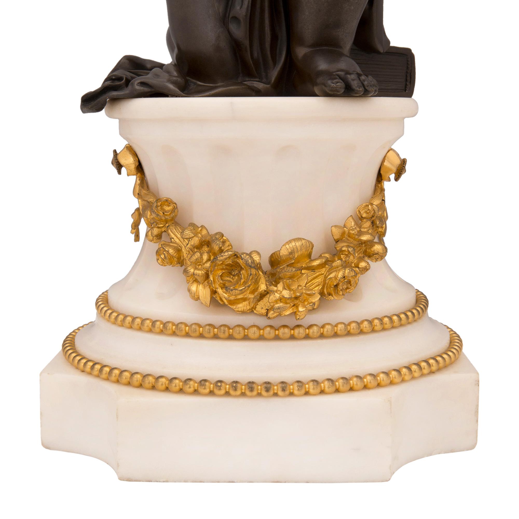 Paire de lampes de style Louis XVI du 19ème siècle en bronze, bronze doré et marbre en vente 1