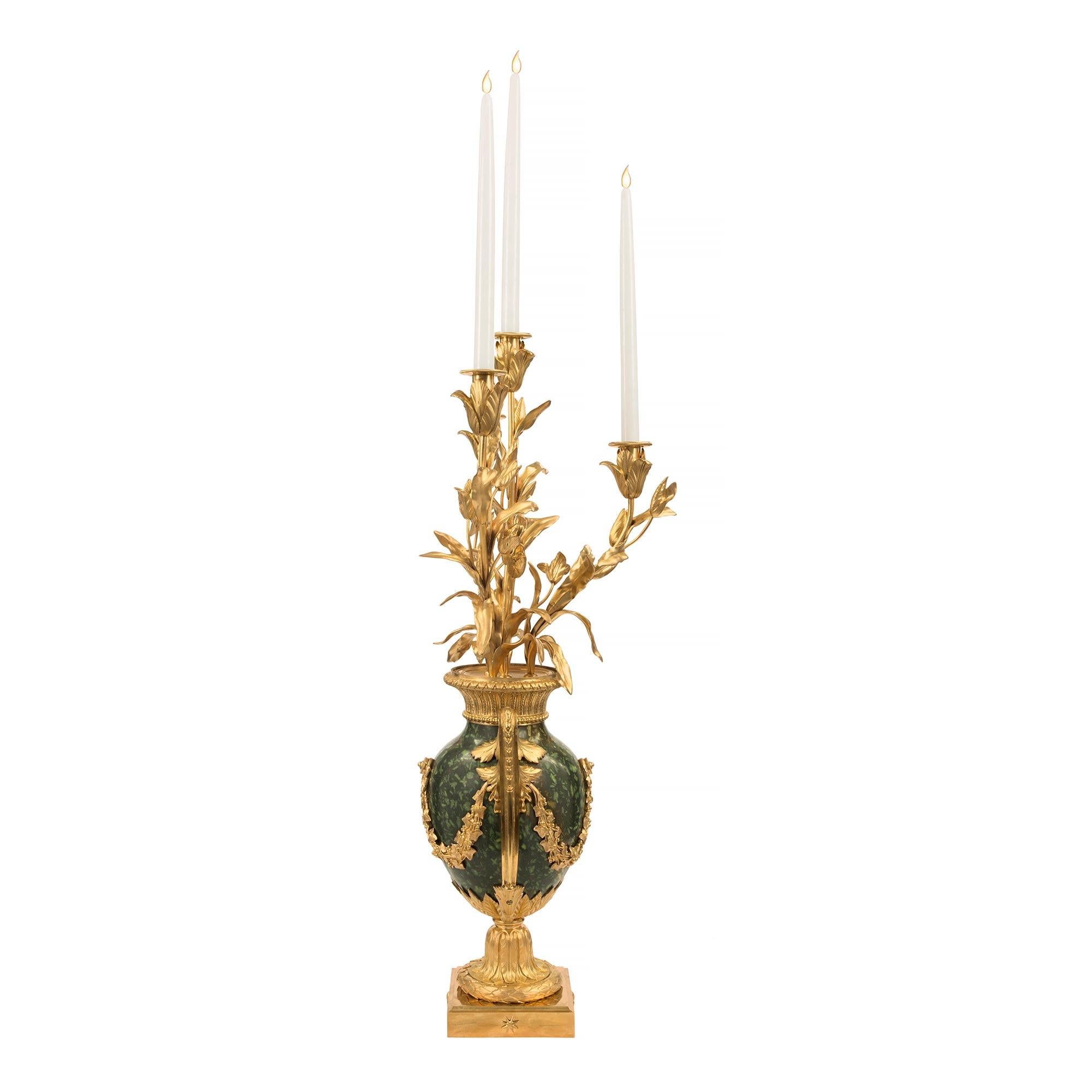 Luigi XVI Pair of French 19th Century Louis XVI Style Four-Arm Candelabras in vendita