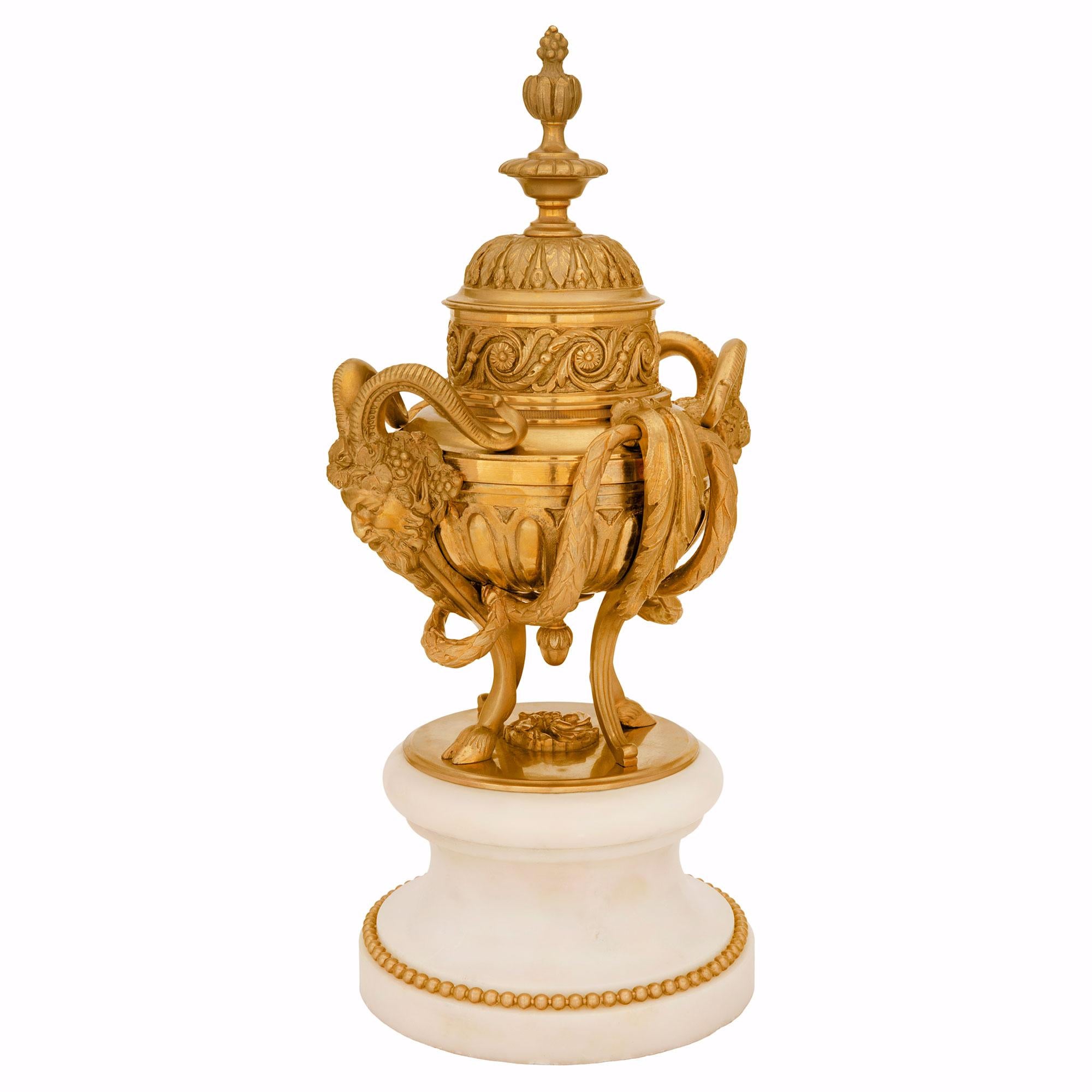 Pair of French 19th Century Louis XVI Style Ormolu and Marble Lidded Urns In Good Condition For Sale In West Palm Beach, FL