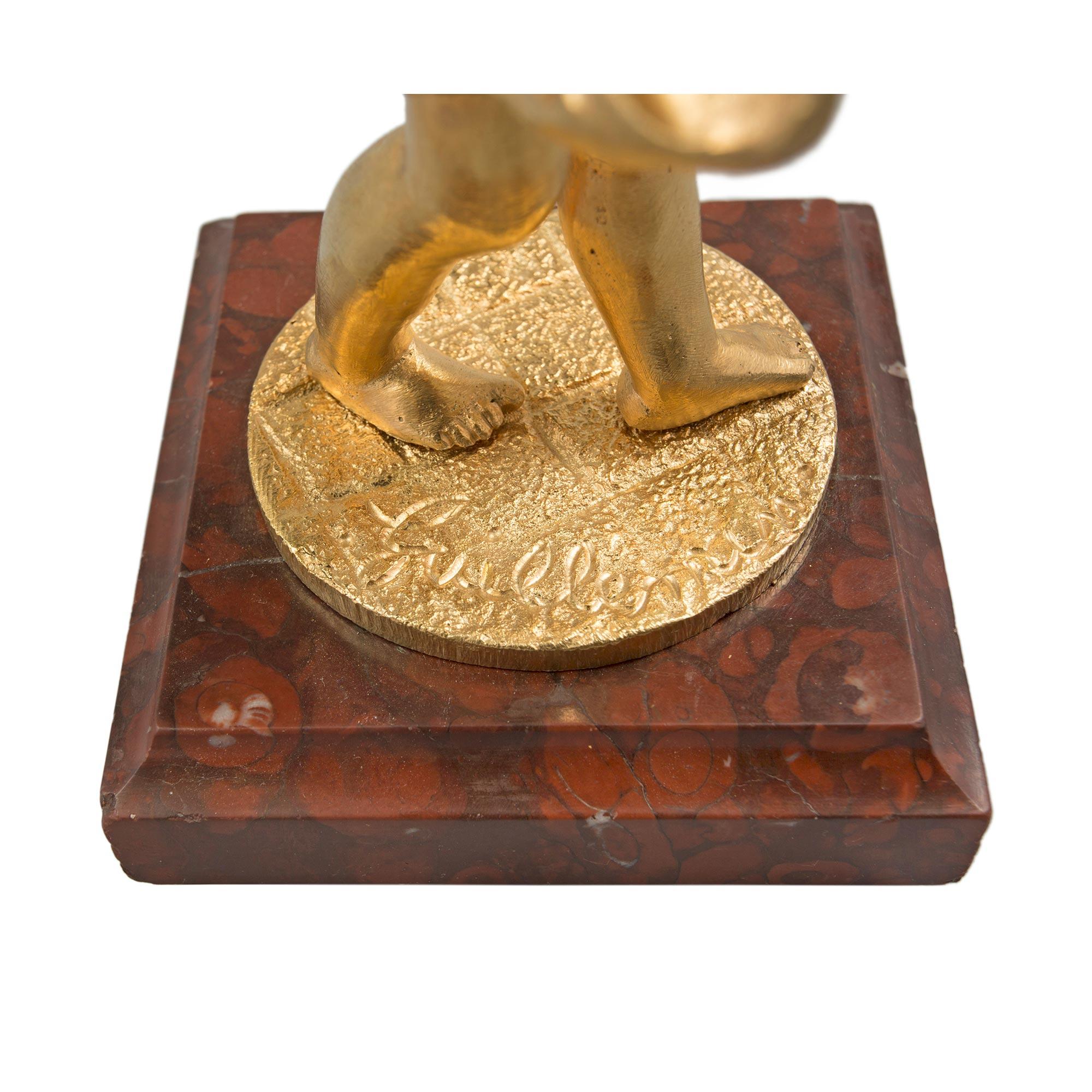 Coppia di statue di cherubini francesi del XIX secolo in stile Luigi XVI firmate Ormolu in vendita 1