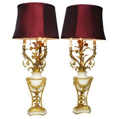 Pareja de candelabros franceses del siglo XIX estilo Luis XVI de ormolu y mármol Beurdeley