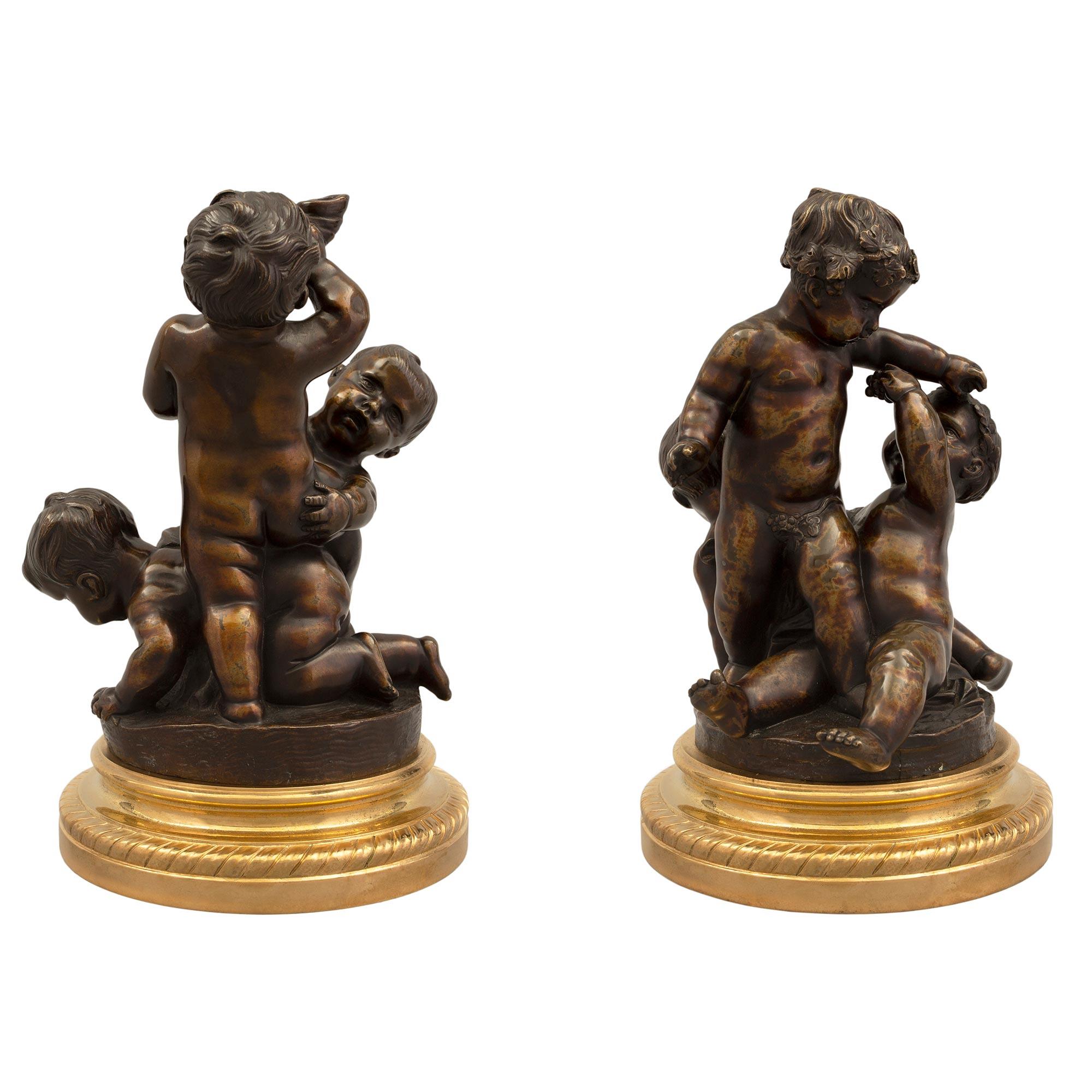 Patinato Coppia di statue francesi del XIX secolo in stile Luigi XVI in bronzo patinato e ormolu in vendita