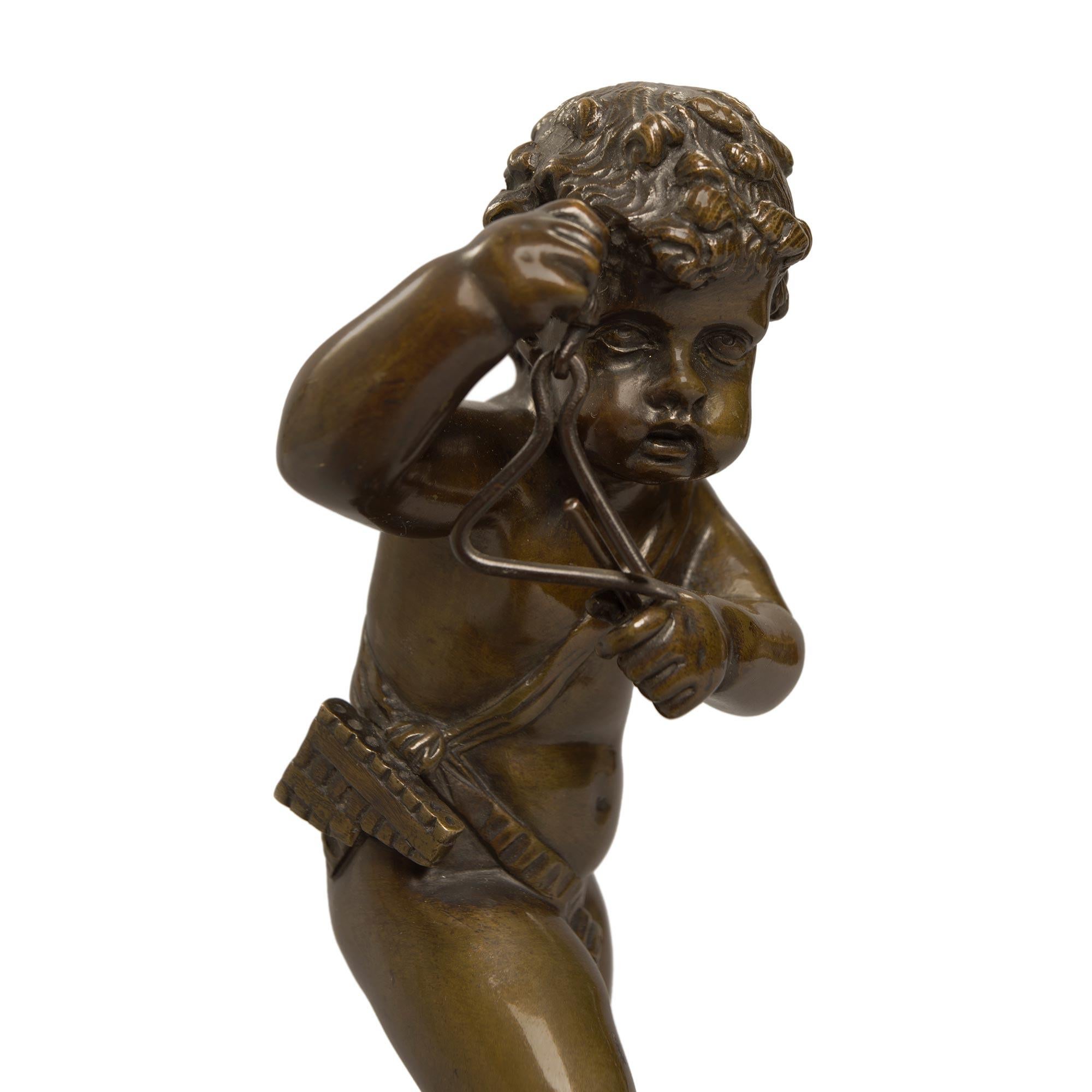 Pareja de estatuas francesas del siglo XIX estilo Luis XVI firmadas Clodion en Bueno estado para la venta en West Palm Beach, FL
