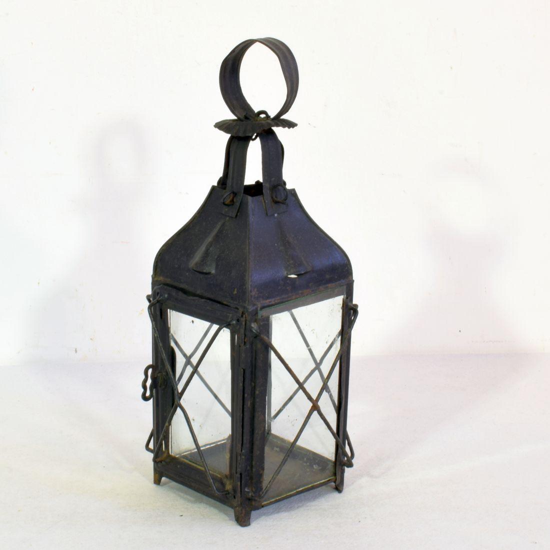 Pair of French, 19th Century Metal Lanterns For Sale 8