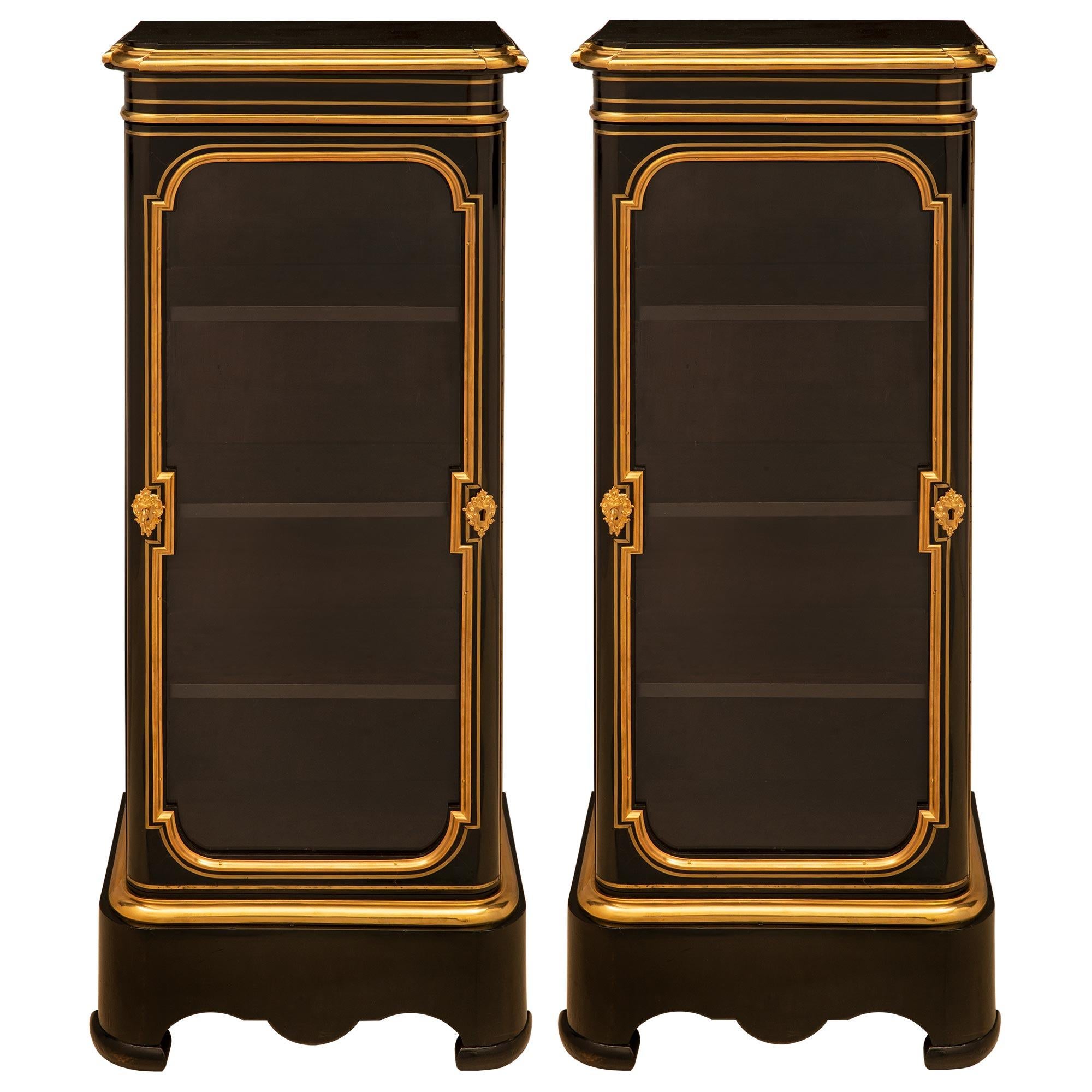Pair of French 19th Century Napoleon III Boulle Pedestal Vitrines For Sale 4