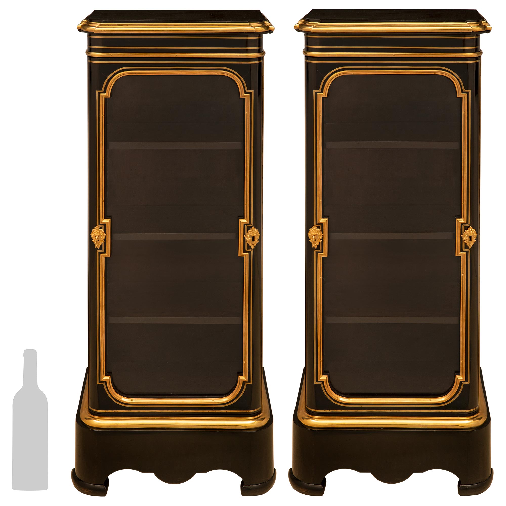 Paire de vitrines à piédestal Boulle Napoléon III du XIXe siècle françaises en vente