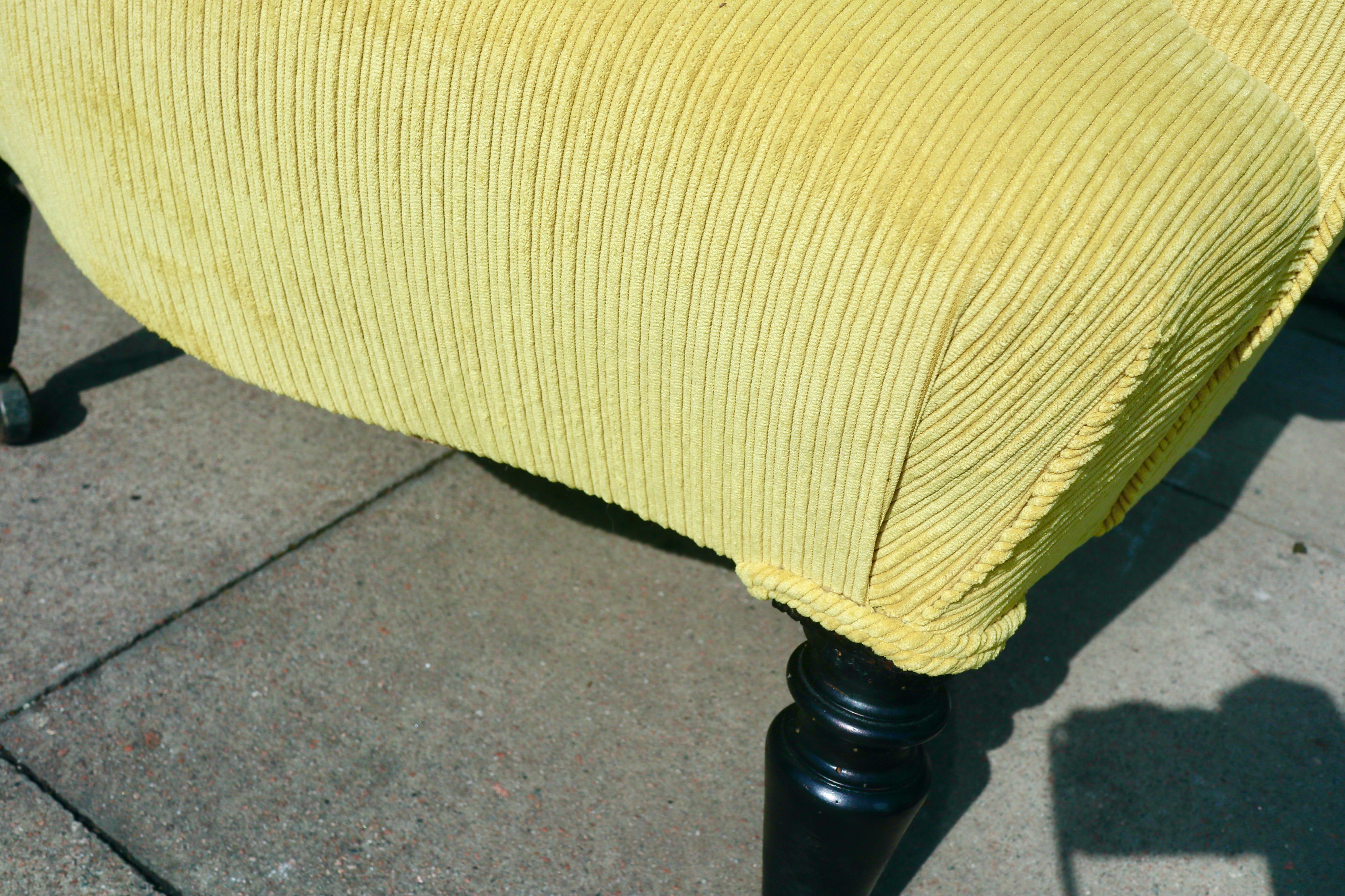  Paar französische crapaud-Sessel aus Korduroy-Textil aus dem 19. Jahrhundert  im Angebot 2