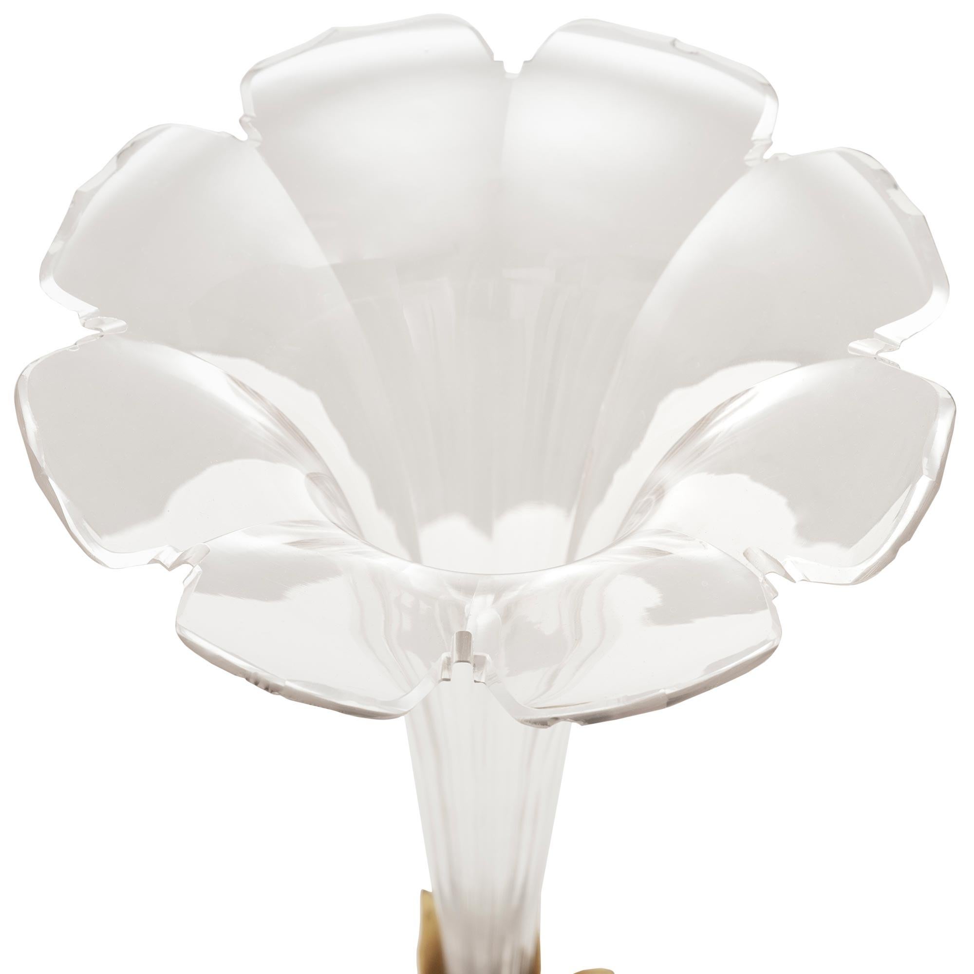 coppia di vasi neoclassici francesi del XIX secolo in st. Ormolu e vasi in cristallo di Baccarat in vendita 2