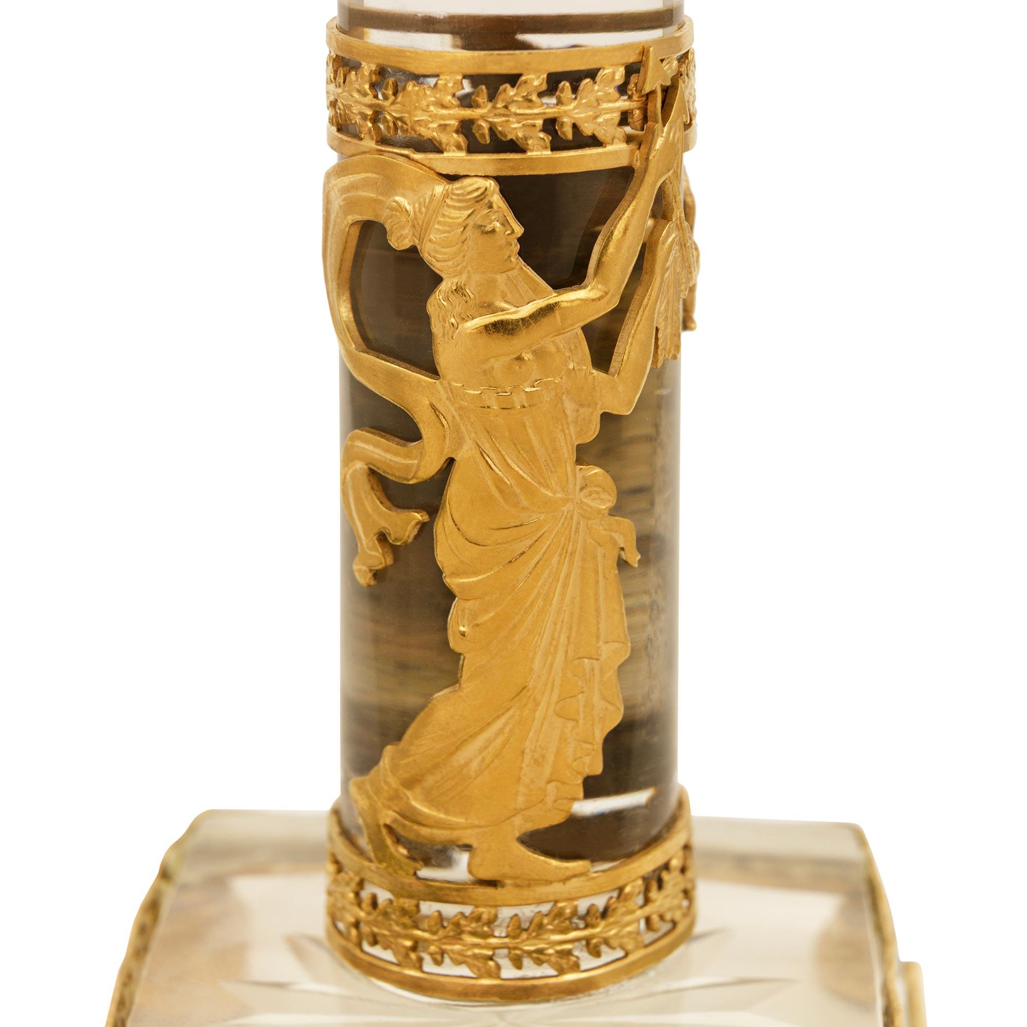 Paar französische neoklassizistische St. des 19. Ormolu und Kristall Kerzenständer im Zustand „Gut“ im Angebot in West Palm Beach, FL
