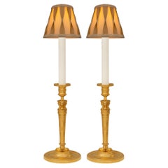 pareja de lámparas neoclásicas francesas del siglo xix st. Ormolu candelabros