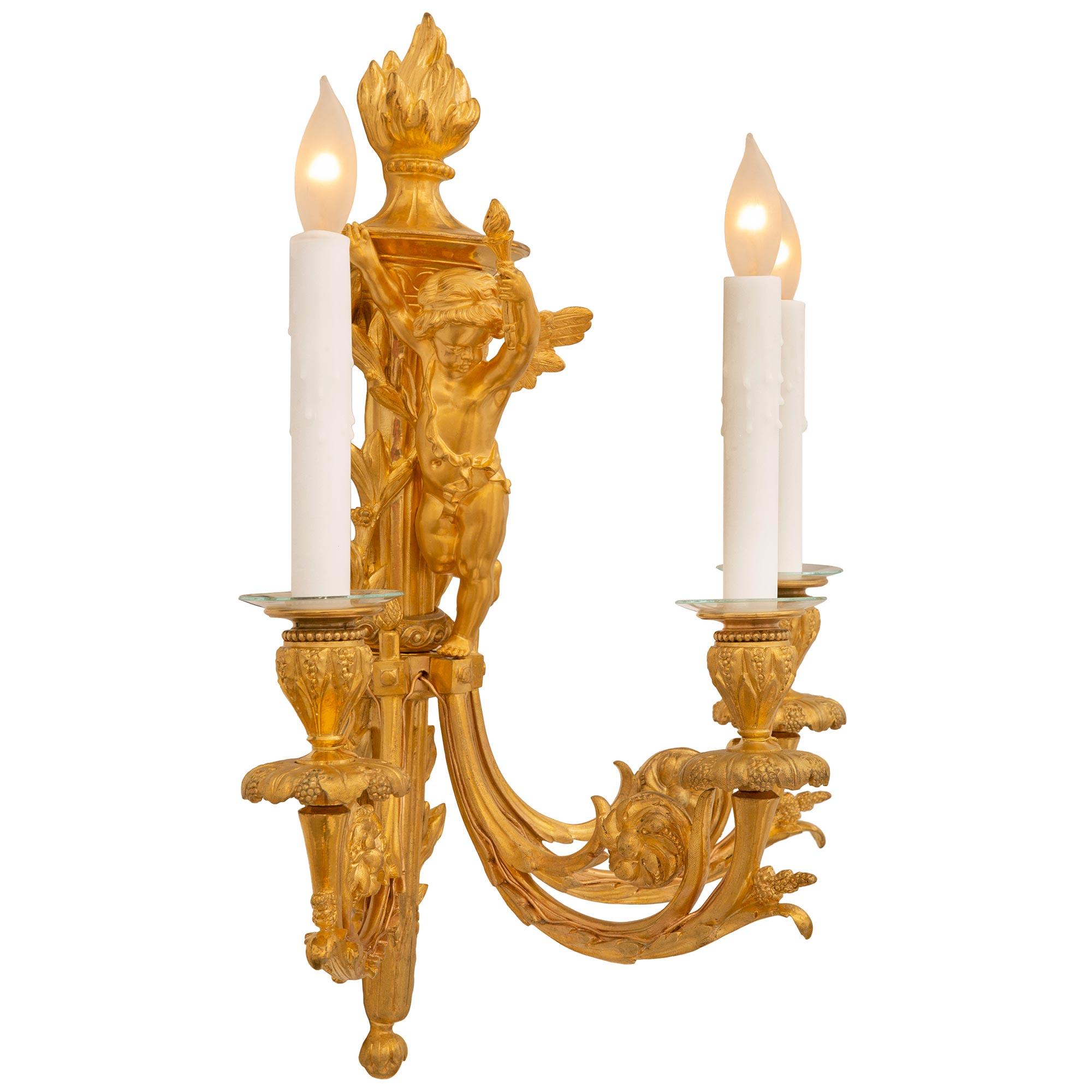 Neoclassical pair of French 19th century Neo-Classical st. Ormolu sconces For Sale