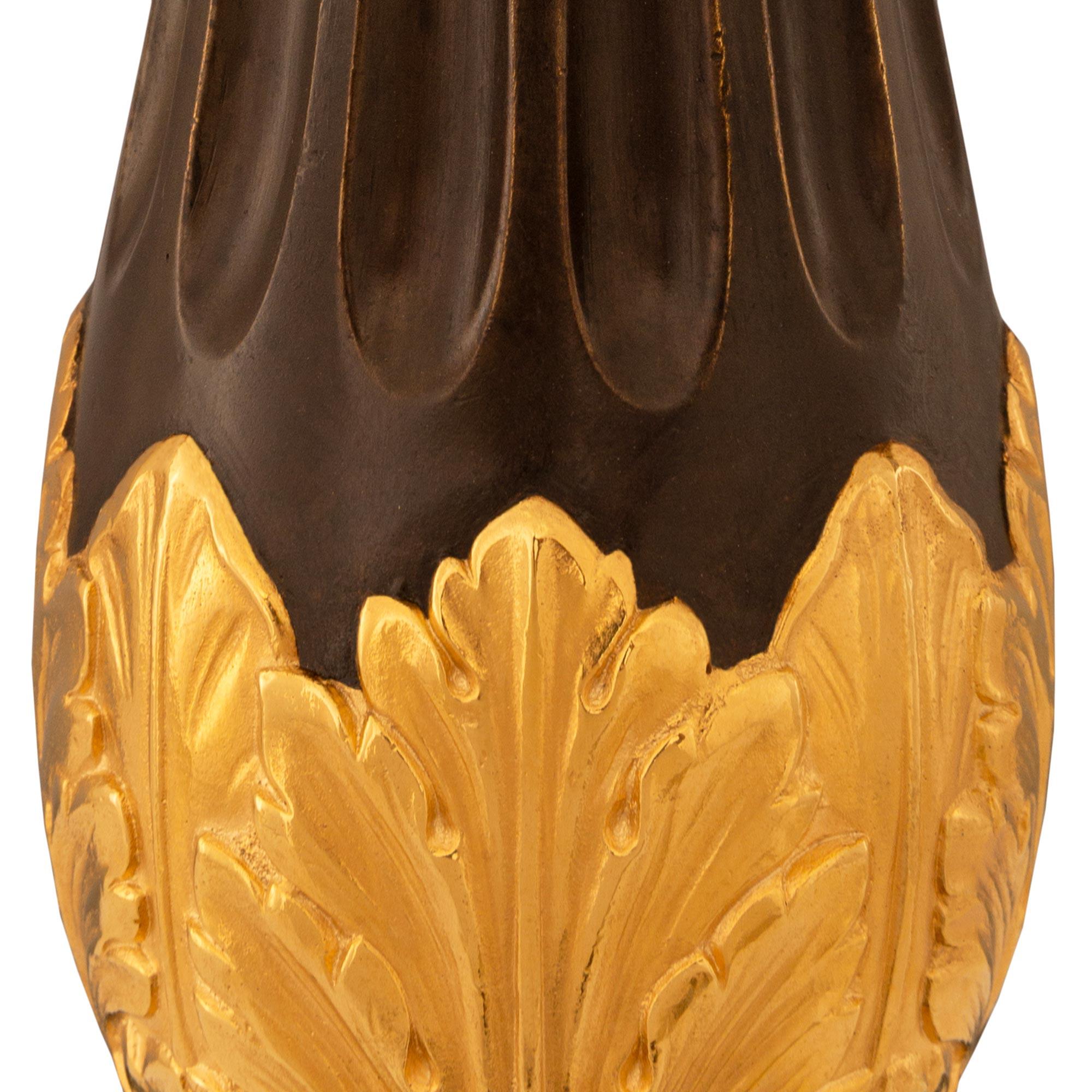 pair of French 19th century Neo-Greek st. Giltwood, Bronze and Ormolu lamps For Sale 1