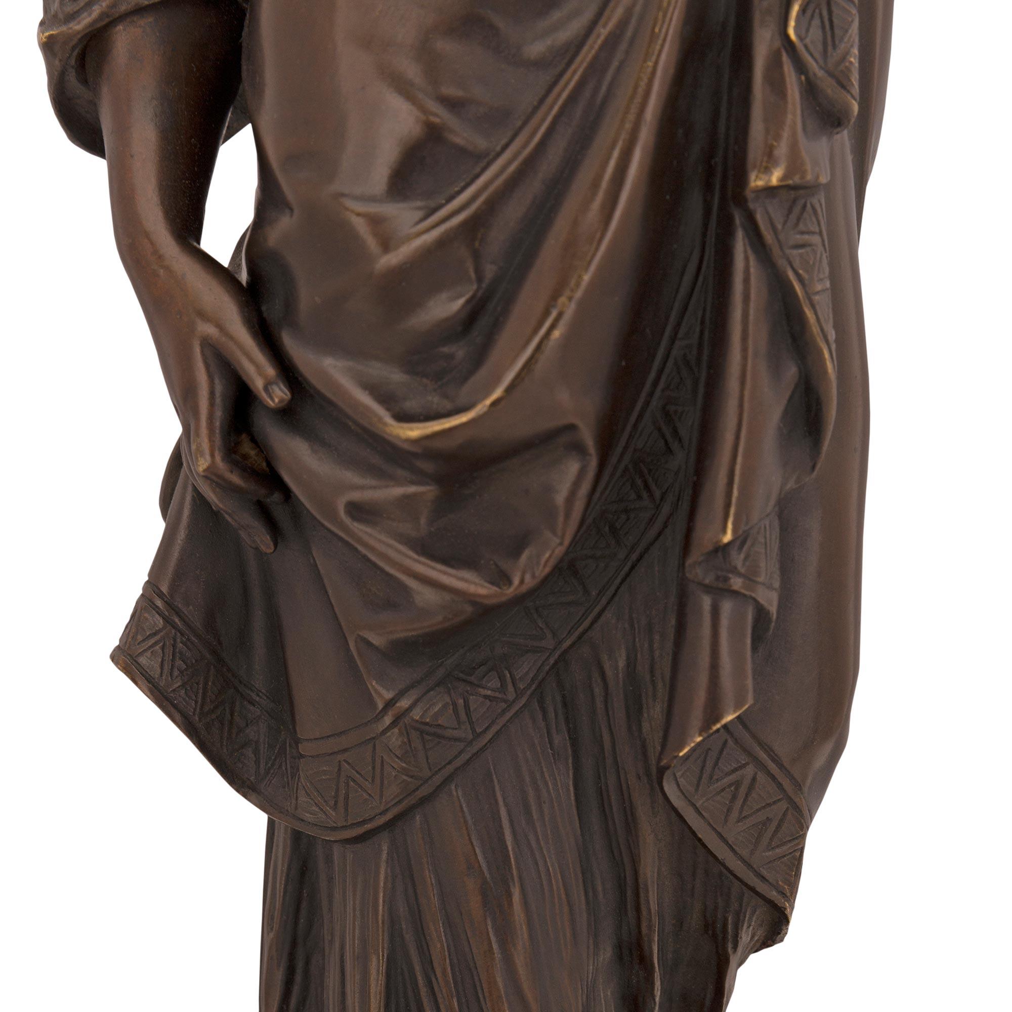 Coppia di lampade neoclassiche francesi del XIX secolo in bronzo, ormeggio e marmo in vendita 1