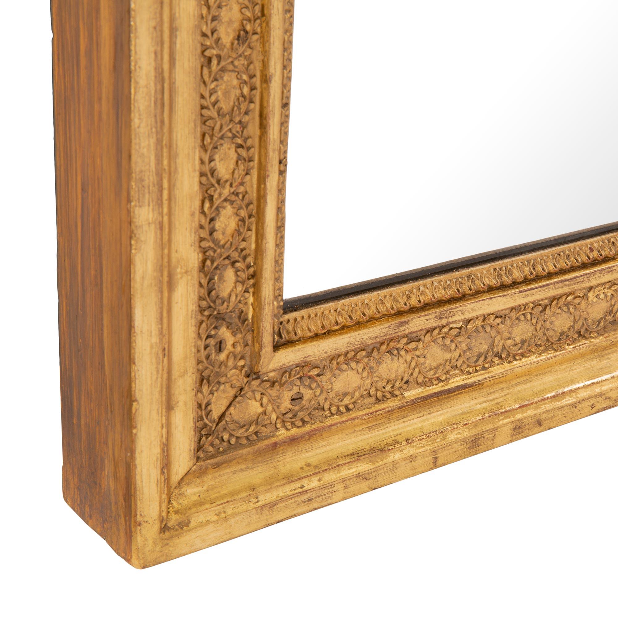 Pair of French 19th Century Neoclassical Style Giltwood Mirrors For Sale 1