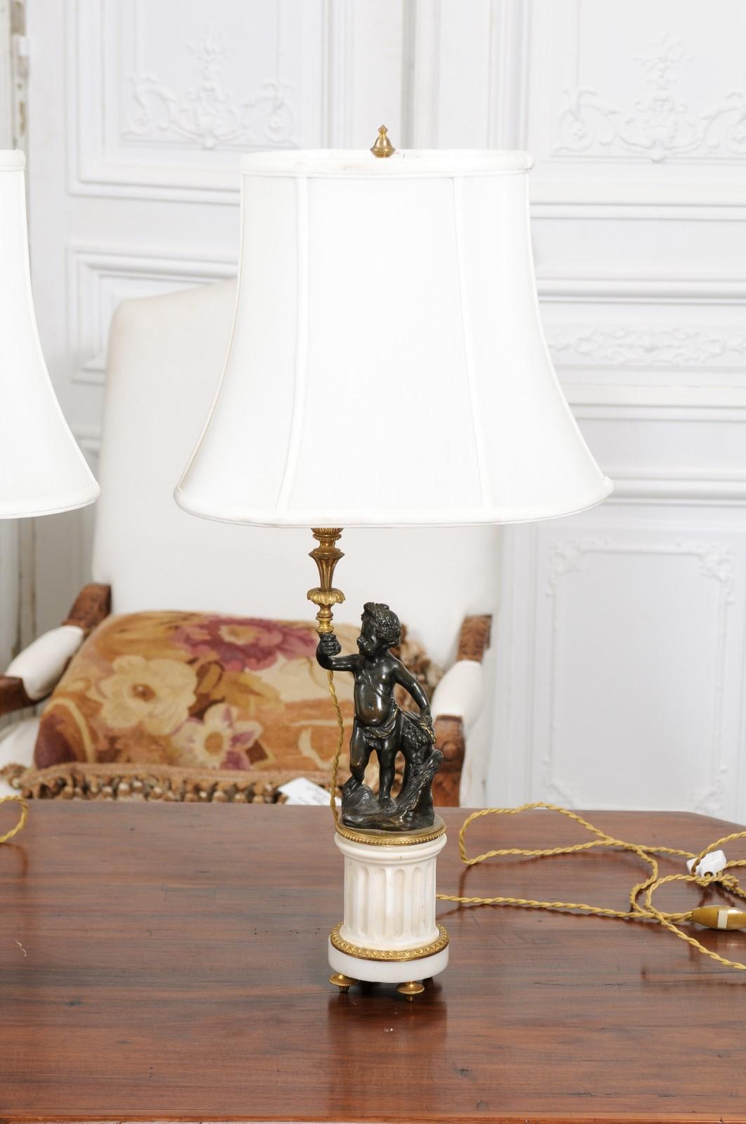 Pair of French 19th Century Neoclassical Style Marble and Bronze Putti Lamps For Sale 1