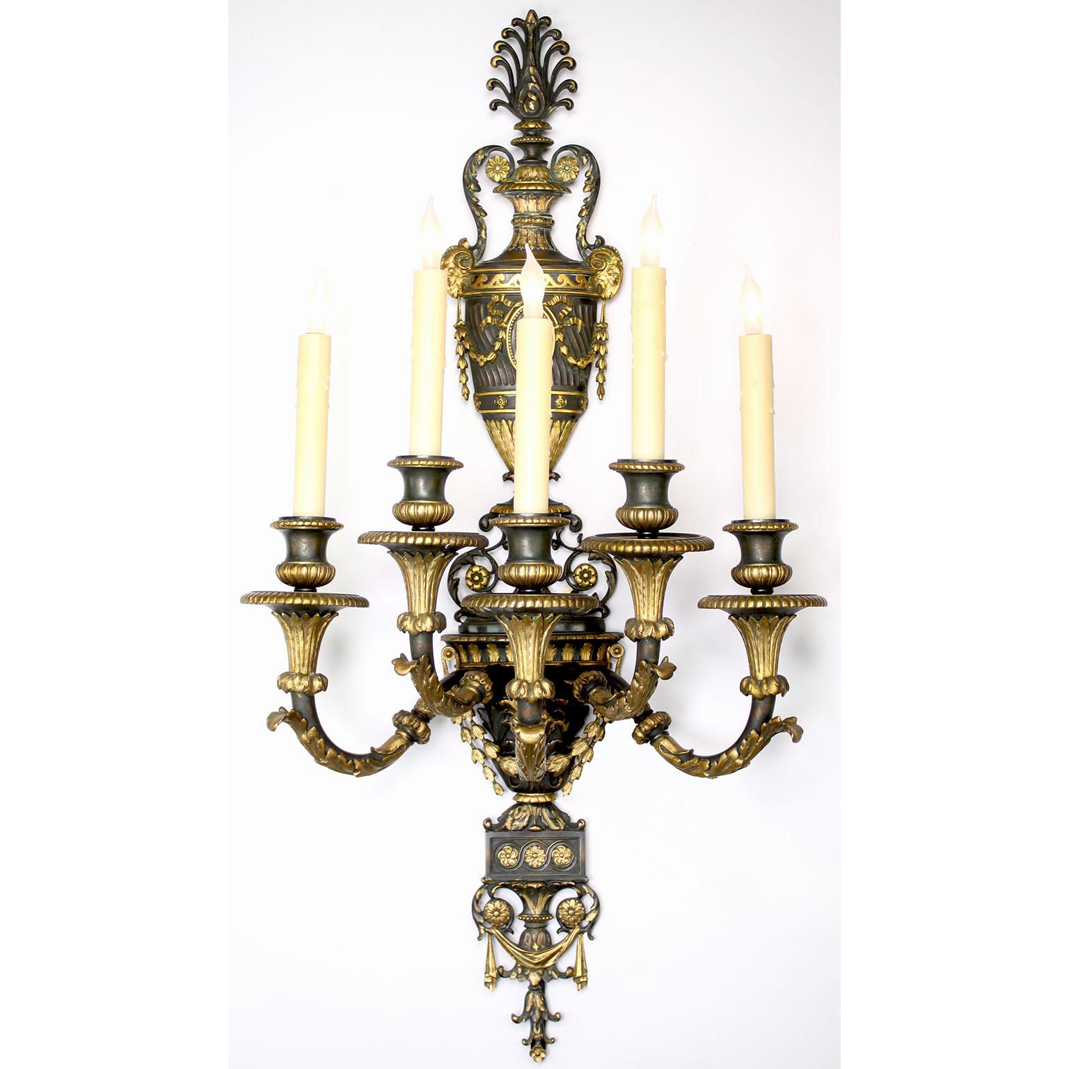 Néoclassique Pr. Lights françaises du 19ème siècle de style Empire néoclassique à parcellaire en bronze doré en vente