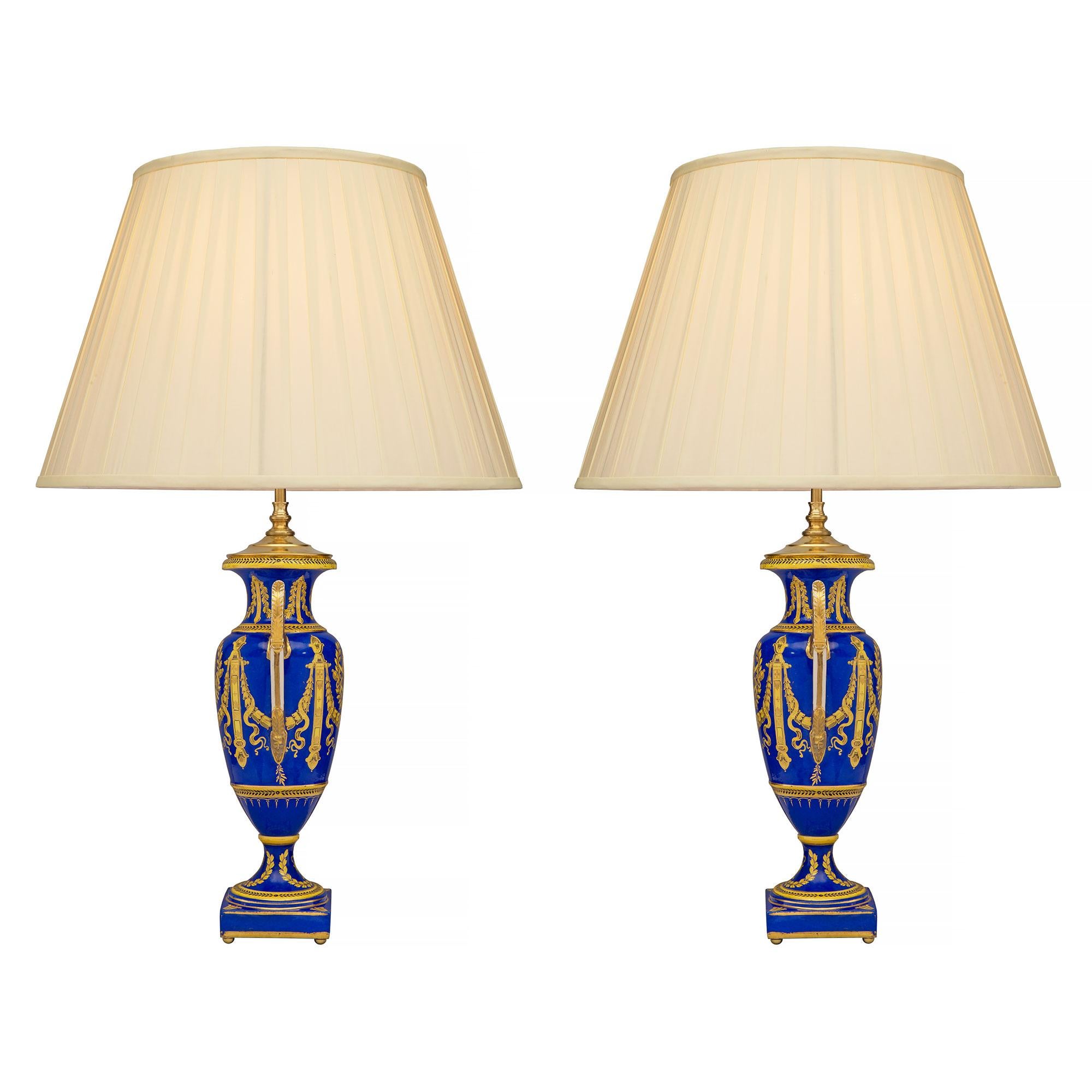 Gilt Pair of French 19th Century Neoclassical Style Porcelain Lamps