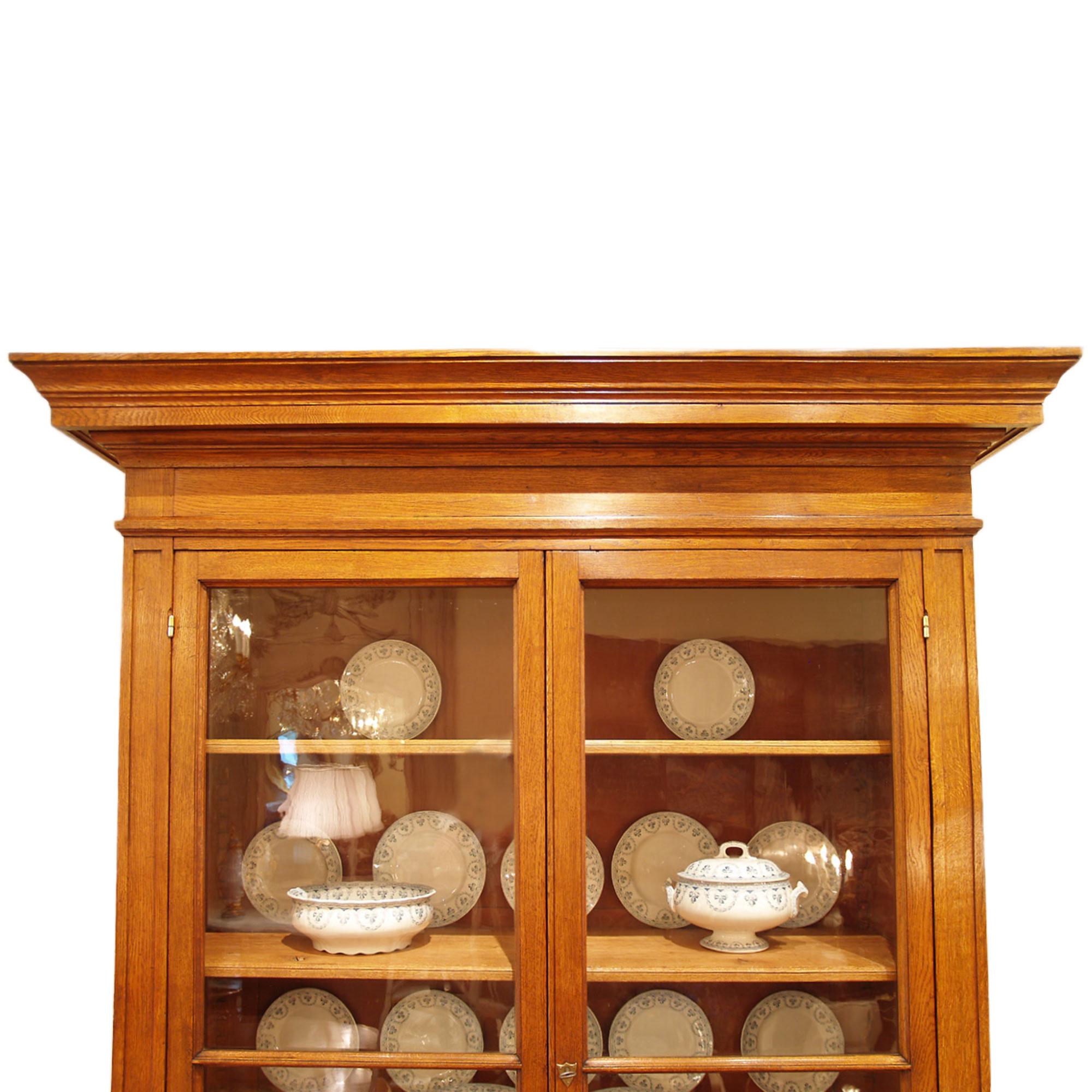 Pair of French 19th Century Oak Cabinets In Good Condition For Sale In West Palm Beach, FL