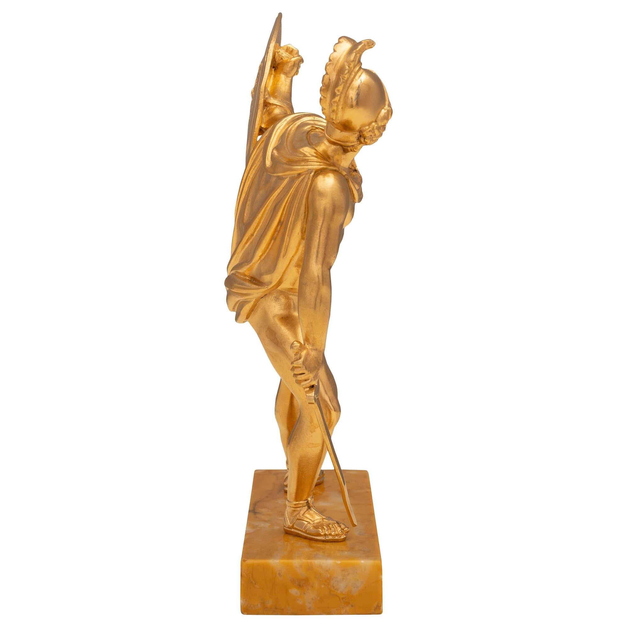 Francese Coppia di statue francesi del XIX secolo in marmo di Siena e Ormolu in vendita