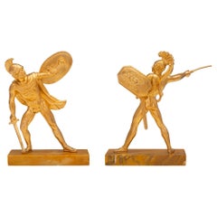 Paire de statues françaises du 19ème siècle en bronze doré et marbre de Sienne