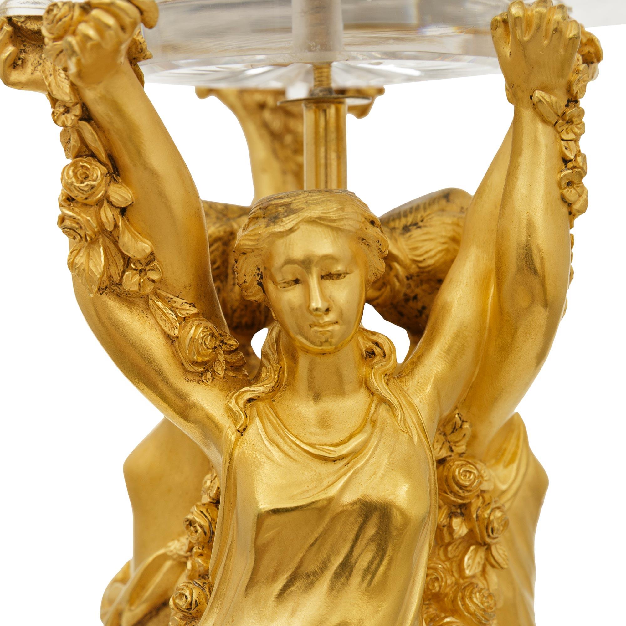 coppia di centrotavola francesi del XIX secolo in Ormolu, marmo e cristallo Baccarat In condizioni buone in vendita a West Palm Beach, FL