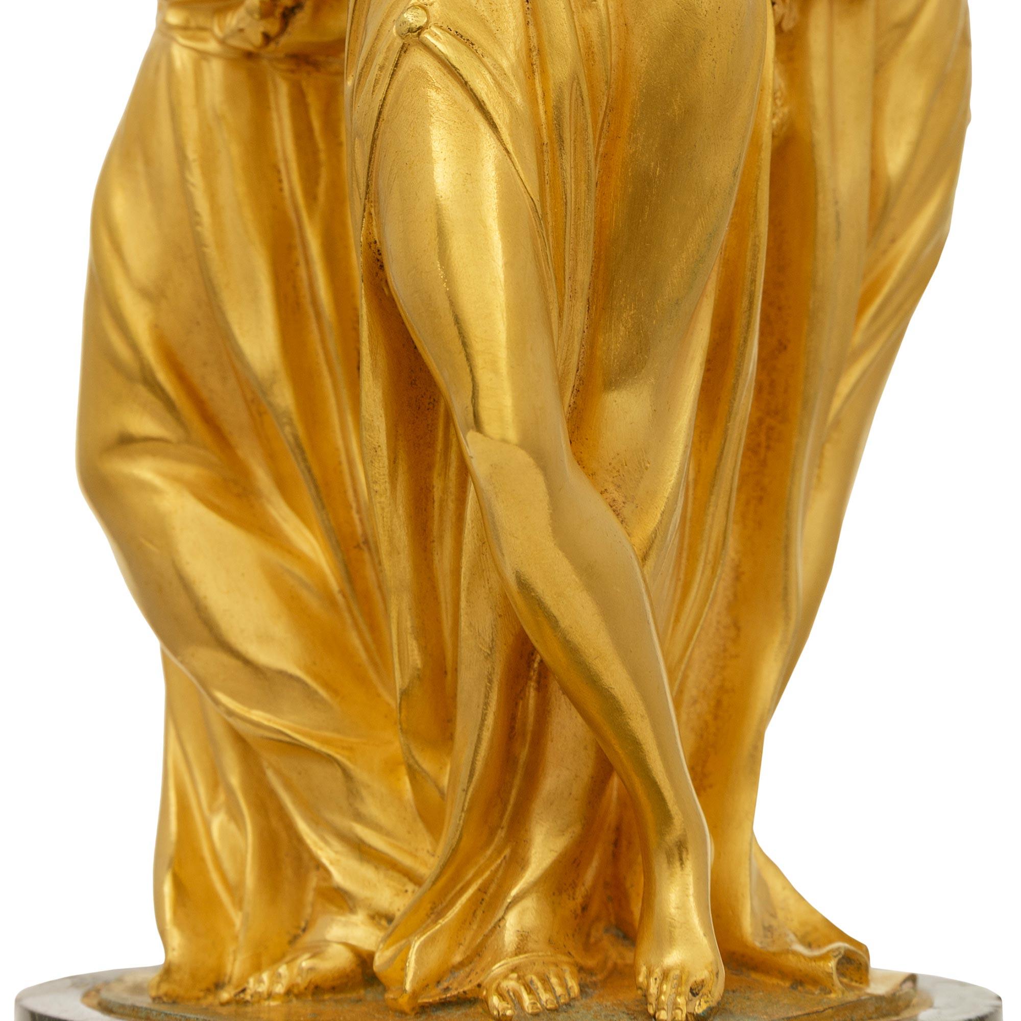 coppia di centrotavola francesi del XIX secolo in Ormolu, marmo e cristallo Baccarat in vendita 1