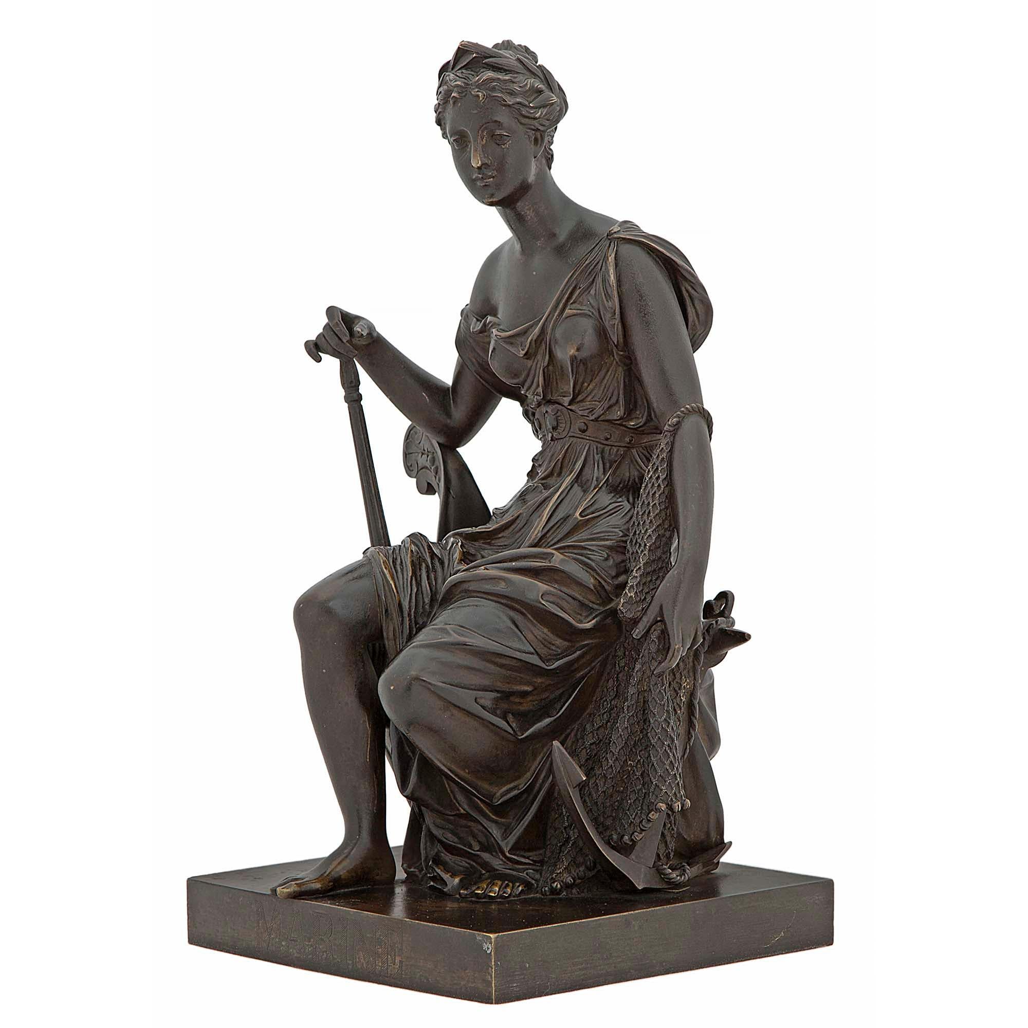 Paar französische Statuen aus patinierter Bronze des 19. Jahrhunderts (Patiniert) im Angebot