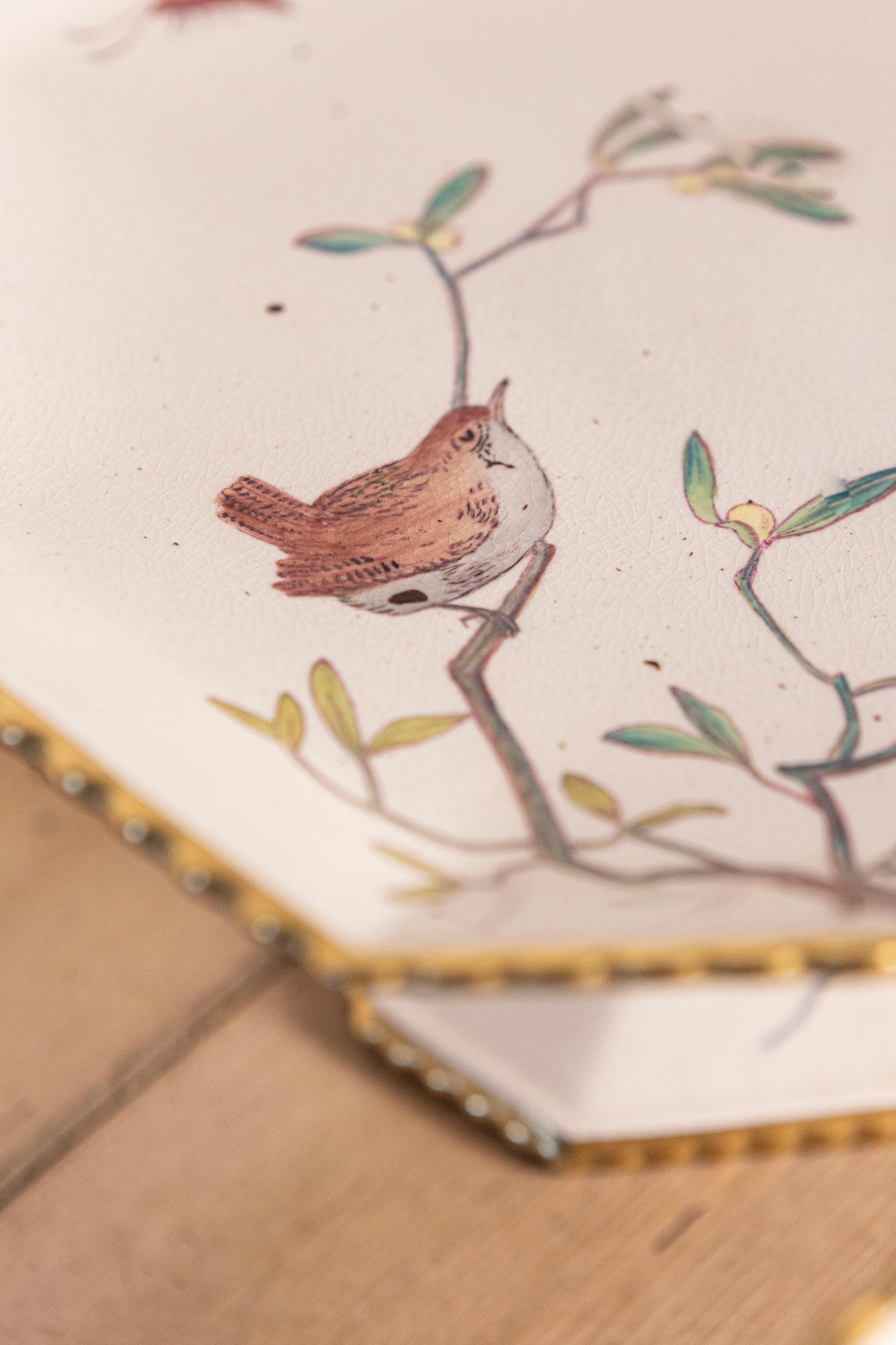 Porcelaine Paire de compotes françaises en porcelaine du 19ème siècle avec oiseaux et fleurs peints en vente