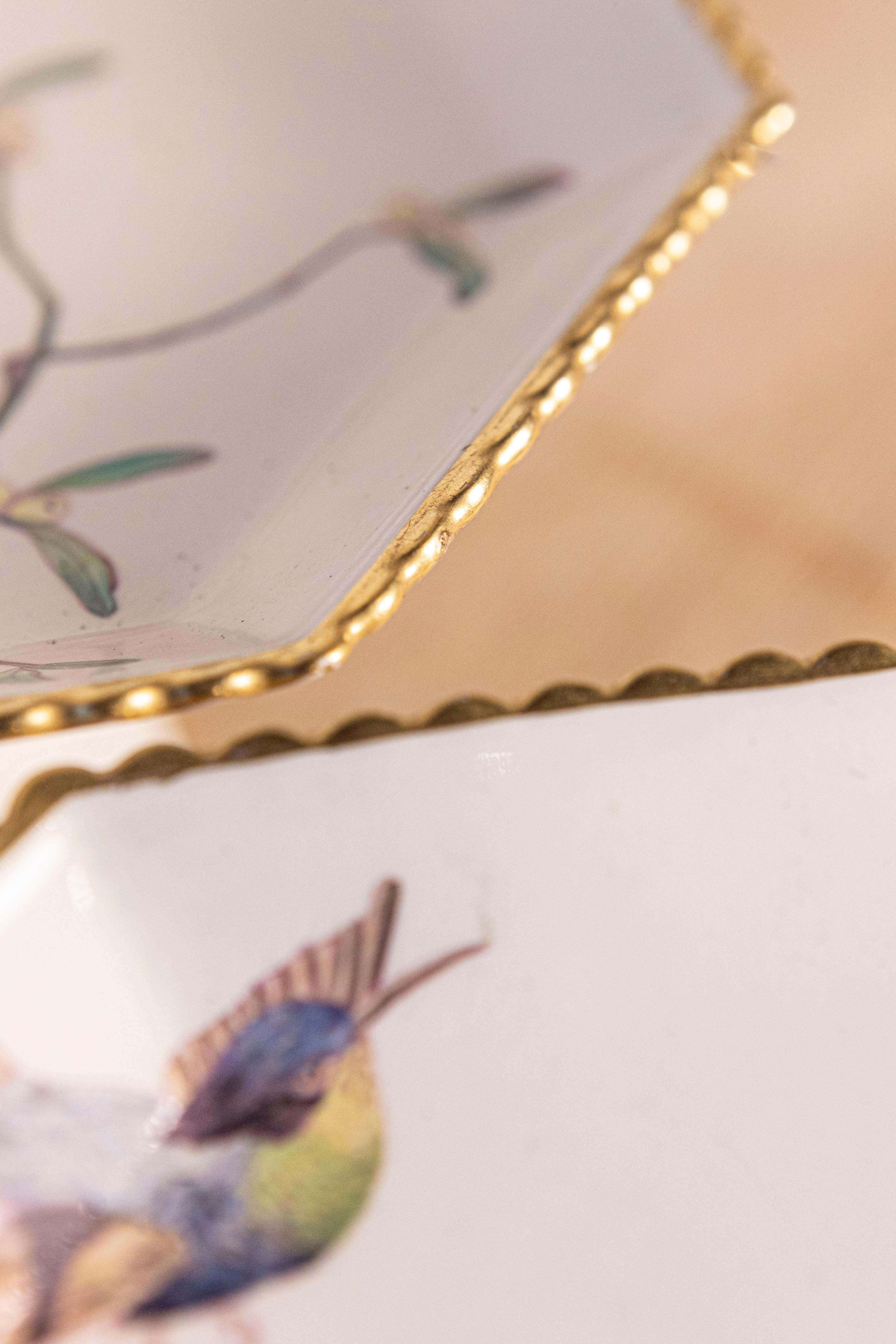 Paire de compotes françaises en porcelaine du 19ème siècle avec oiseaux et fleurs peints en vente 1