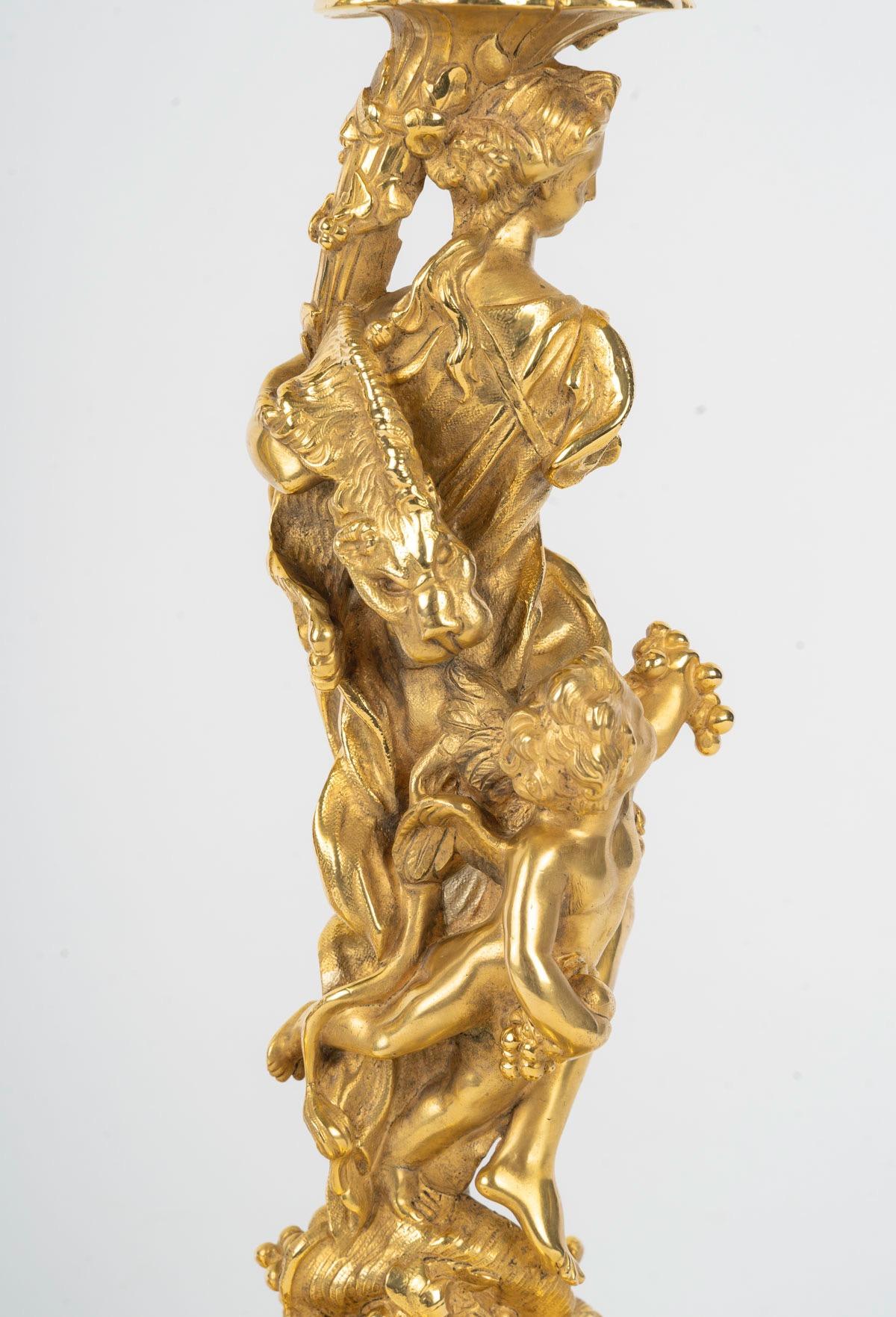 Coppia di candelabri francesi del XIX secolo in stile Regence con ormolatura in vendita 1