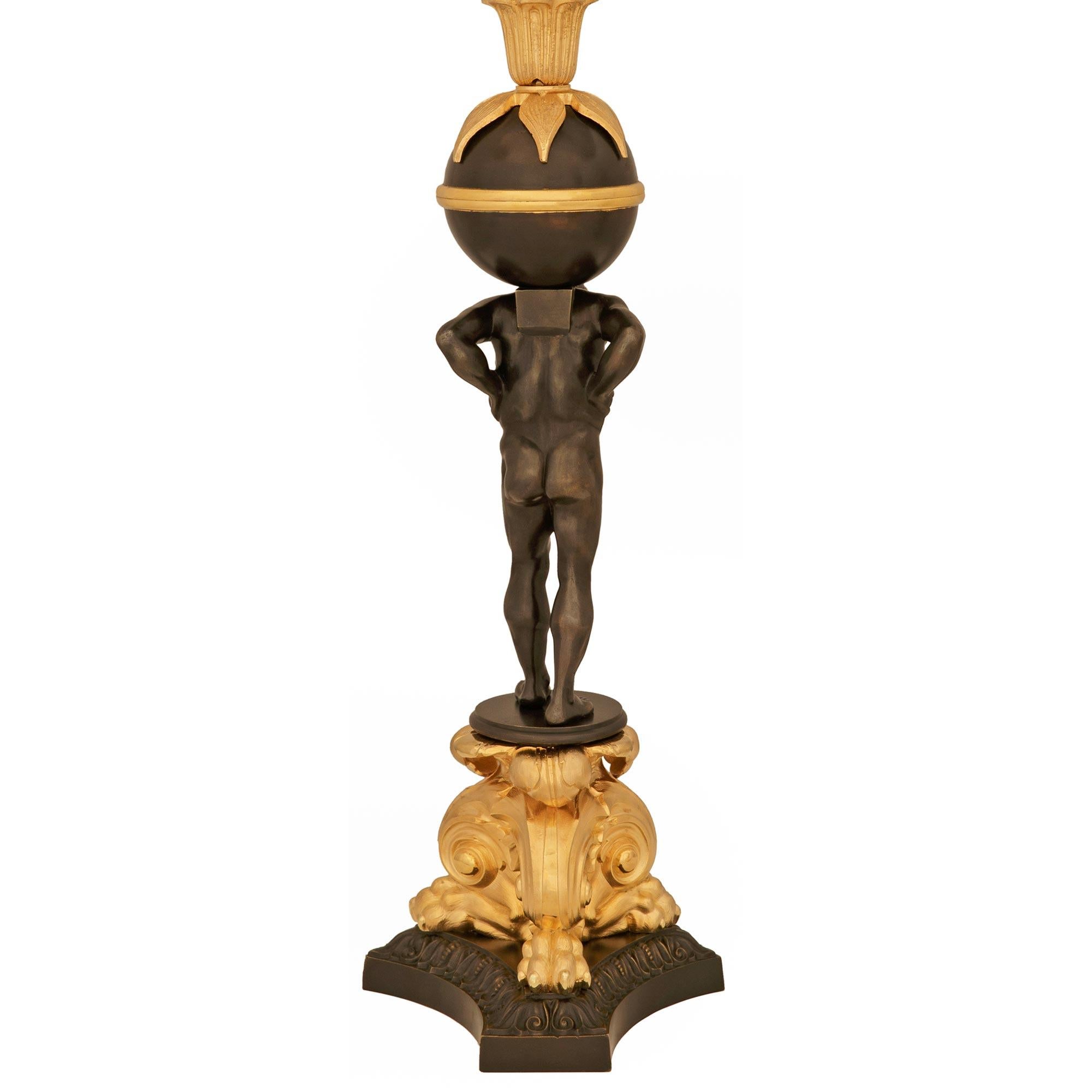 Pareja de candelabros franceses del siglo XIX, estilo renacentista, de bronce y ormolu en venta 4
