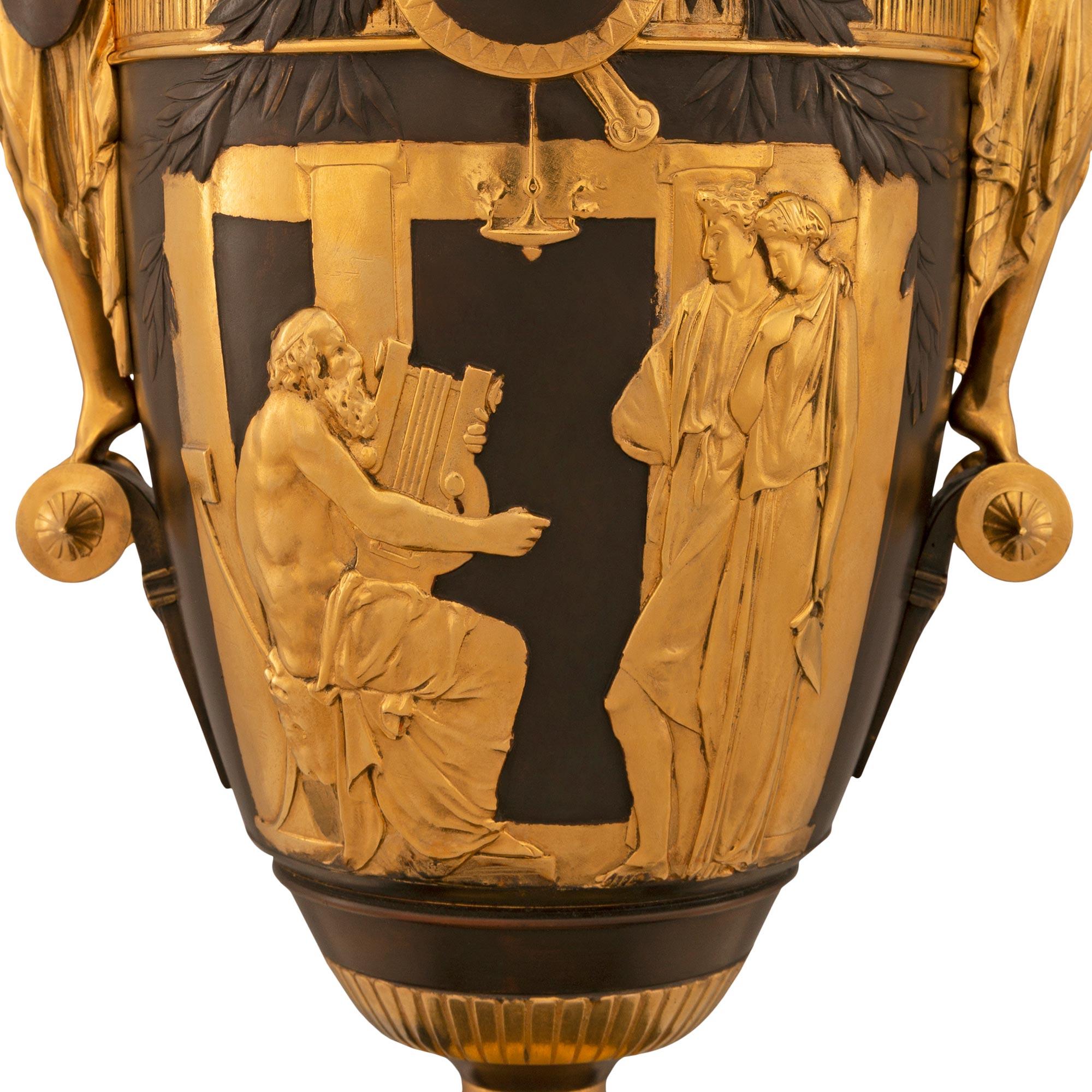 Bronze Paire de lampes de style Renaissance française du 19ème siècle en bronze, bois fruitier et bronze doré en vente