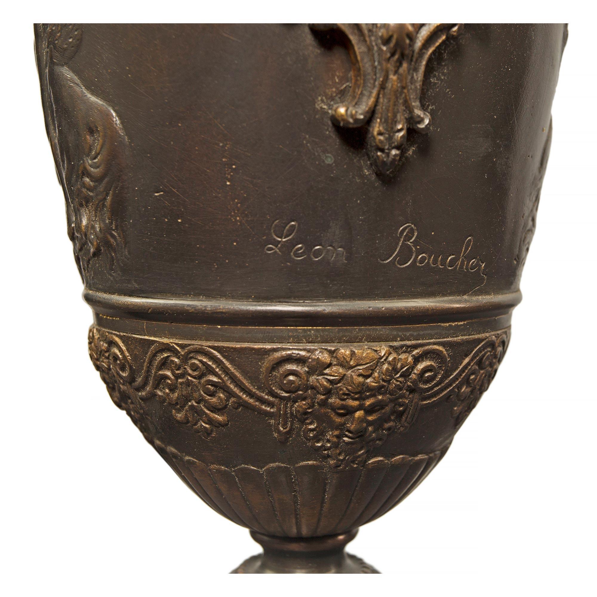 Coppia di urne in bronzo rinascimentali francesi del XIX secolo, firmate Leon Boucher in vendita 1